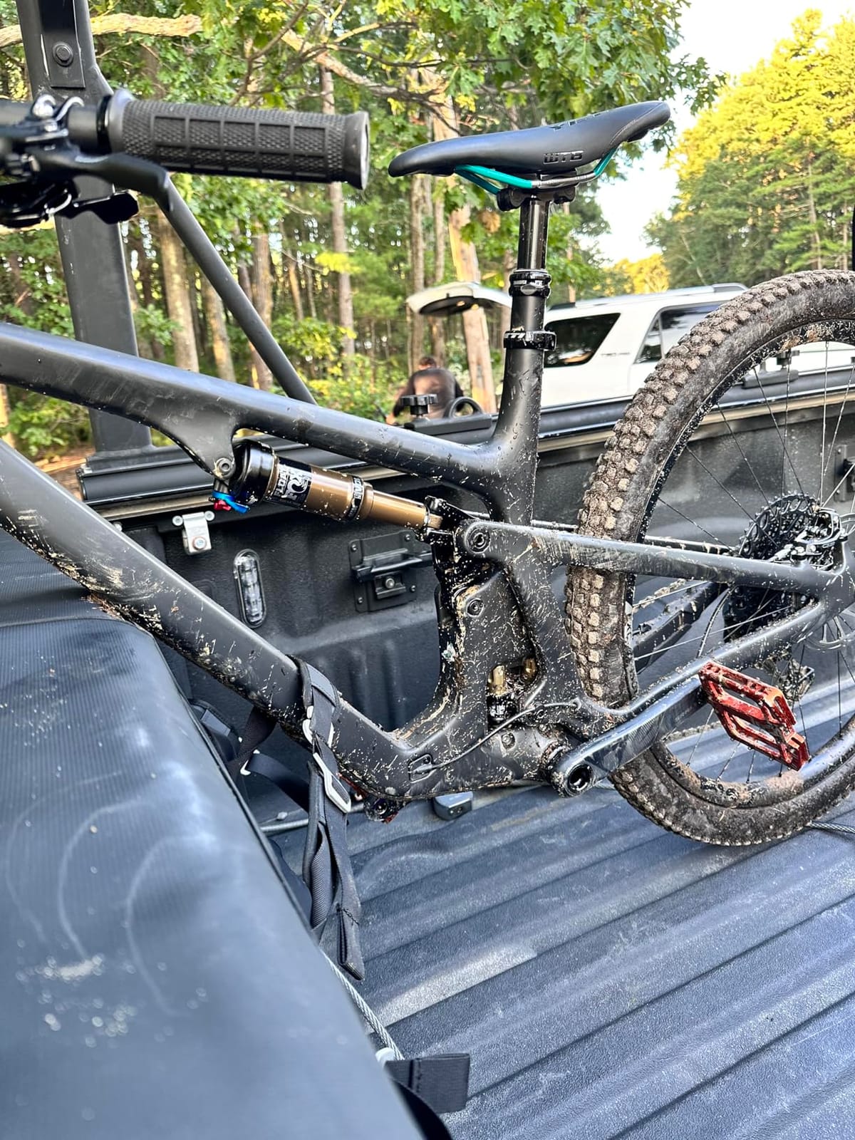 Yakima Gatekeeper Truck Bed Tailgate Pad for Bike Transport, Carries 6 Bikes customer photo 1