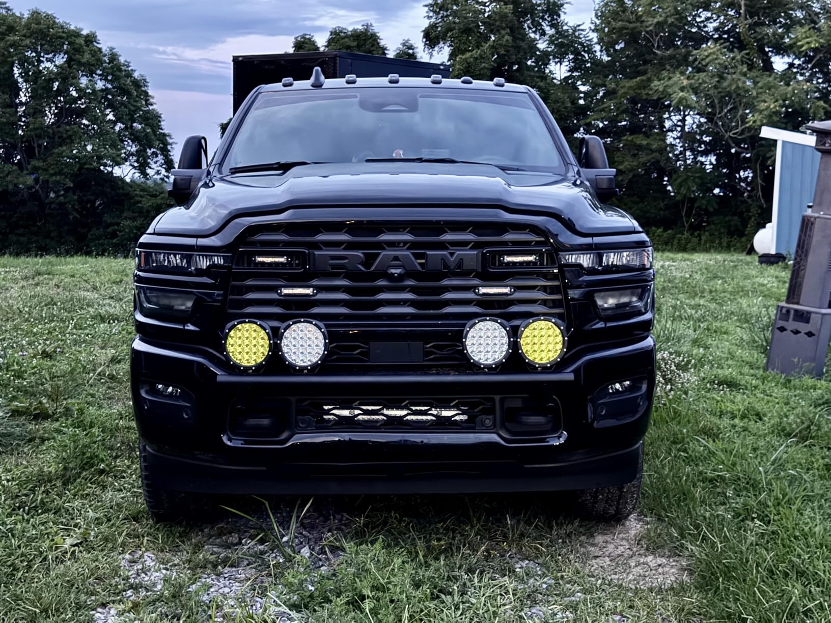 BIGLION.X 5 Inch Pair 160W Amber Round LED Offroad Lights 18800LM Amber Yellow OffRoad Lights Super Bright Amber Driving lights Fog Lights Waterproof IP68 Light Bar for Trucks Pickup 4x4 SUV ATV UTV customer photo 2