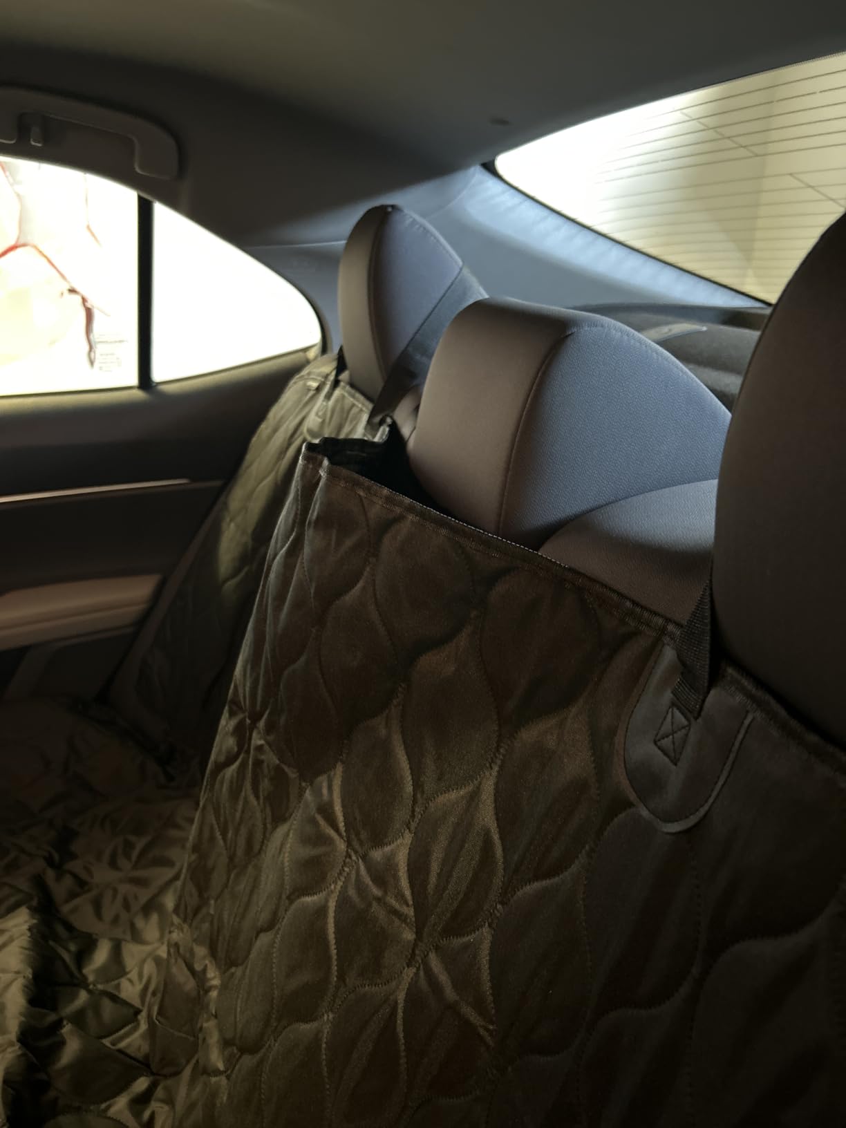 URPOWER Dog Car Seat Cover for Back Seat, Waterproof Car Seat Protector | Non-Slip, Scratch-Resistant, Machine-Washable 600D Oxford Fabric Rear Bench Seat Cover for Midsize Cars and Midsize SUVs customer photo 1