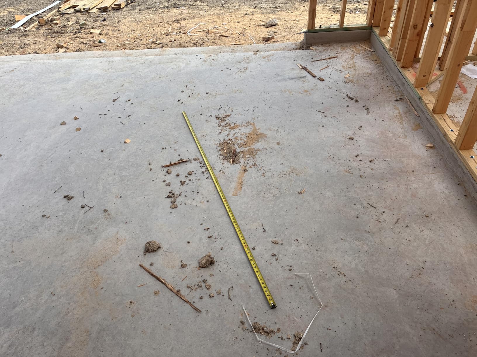 DEWALT Tough Tape 35 ft. x 1-1/4 in. Tape Measure DWHT36935S customer photo 1