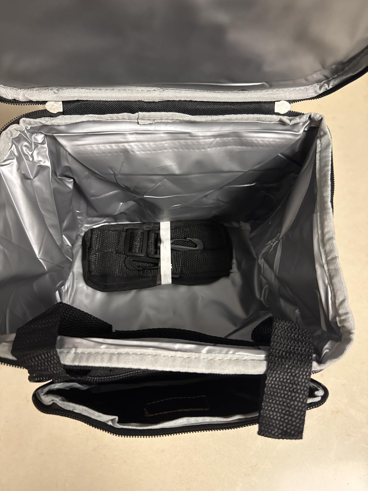 Lifewit Medium Lunch Bag, Insulated Lunch Box, Soft Cooler Cooling Tote for Adult Men Women, Black 12-Can (9L) customer photo 2