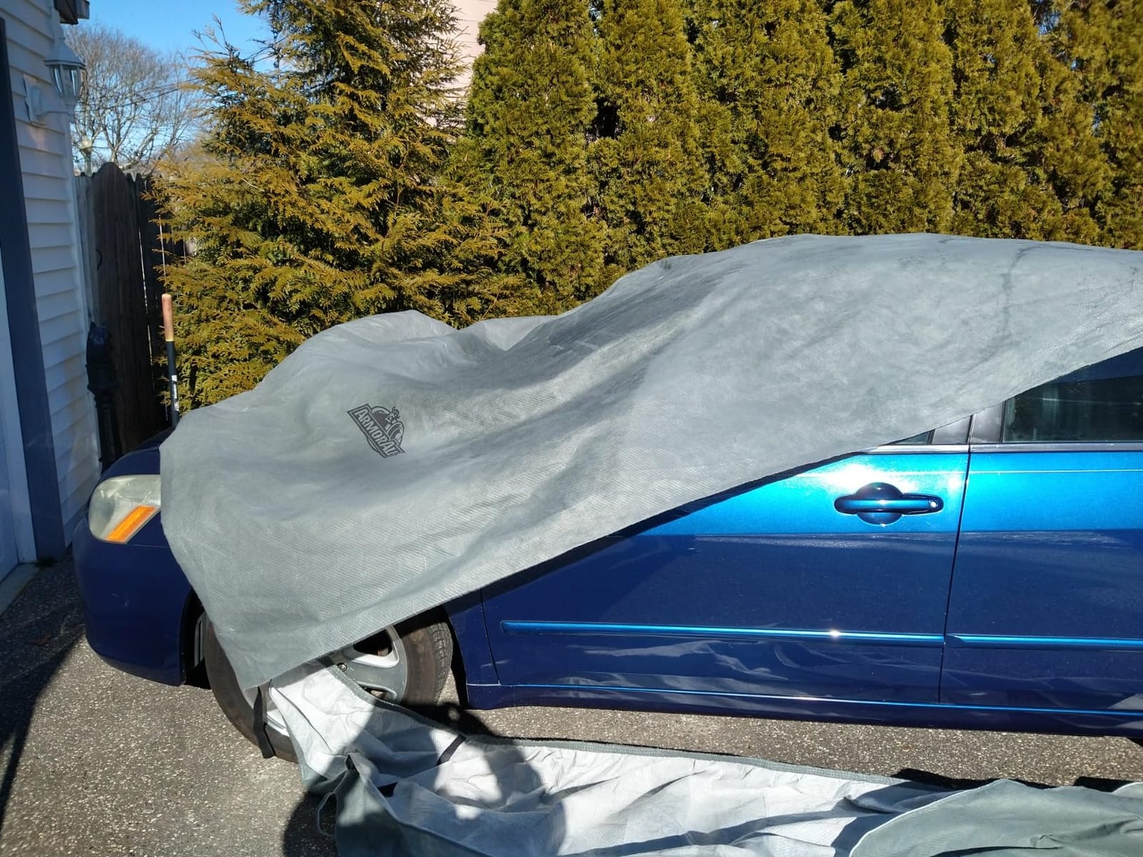 Armor All Car Cover Waterproof All Weather Heavy Duty SUV or CUV up to 205