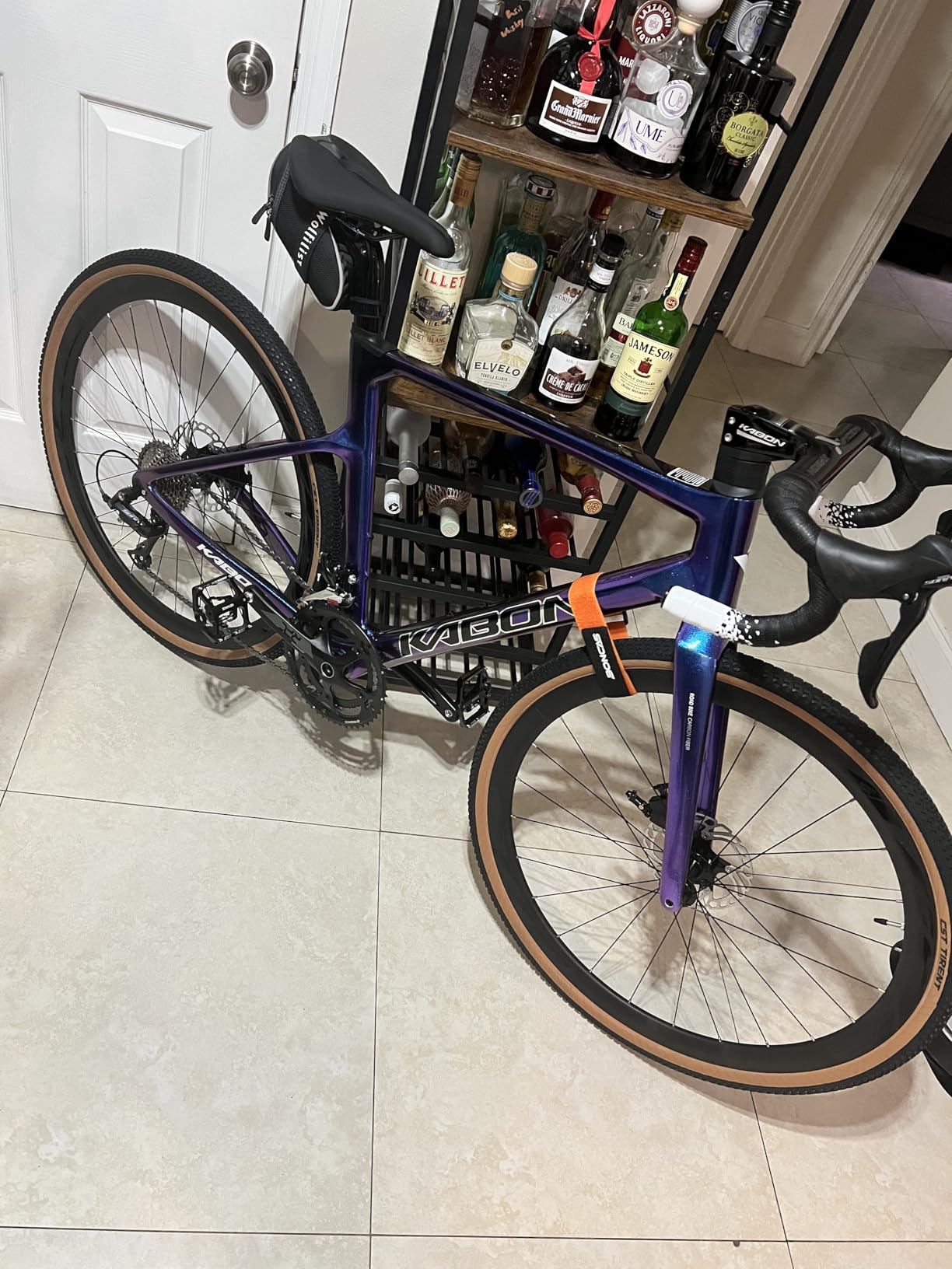 KABON Carbon Gravel Road Bike, T800 Carbon Fiber Frame 700C Road Bike with 18 Speeds Drivetrain, Integrated Carbon Handlebar, Disc Brakes Racing Bicycle for Adult Unisex customer photo 2