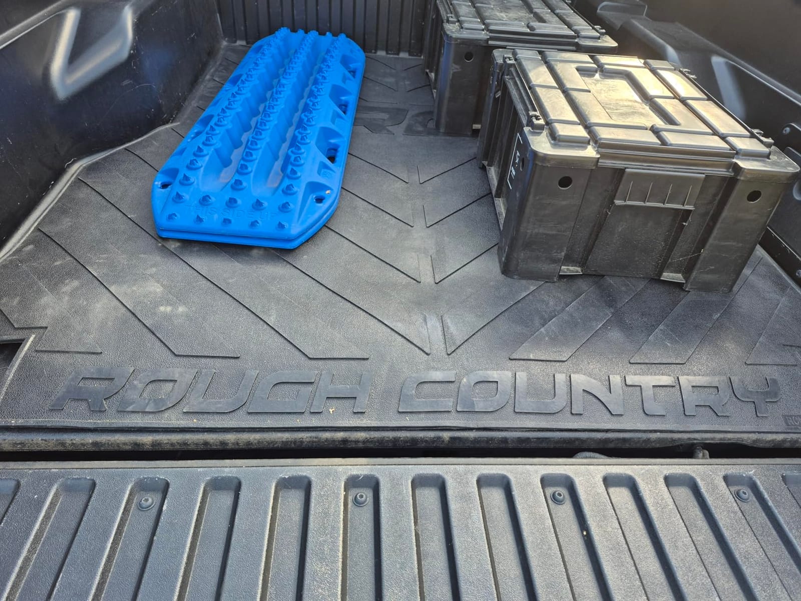 Rough Country Truck Bed Mat for Toyota Tacoma (2005-2023) - Fits 5' Bed, Tear-Resistant Heavy-Duty Rubber, Non-Slip Protection customer photo 2