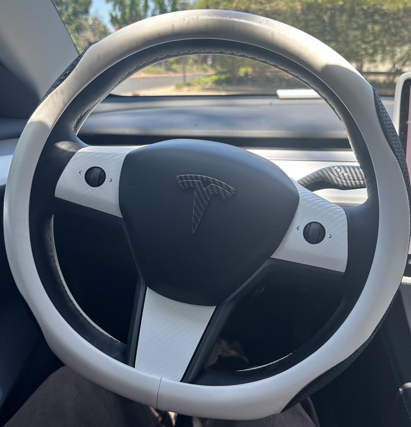 LKWLIKEI Nappa Leather Ultra-Thin Steering Wheel Cover, for Tesla Model 3/Y Steering Wheel Cover, Non-Slip Design and Interior Modification of car Accessories (Black) customer photo 2