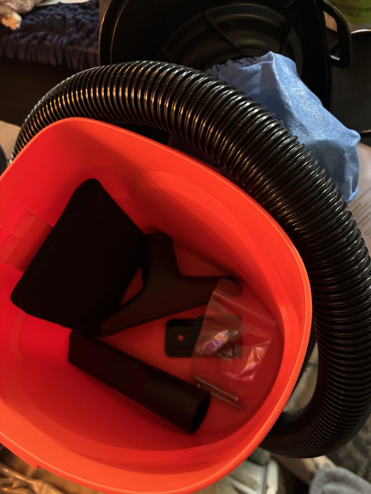 Armor All VO405P 0901 4 Gallon Wet/Dry Vac 2.0 Peak HP Shop Vacuum with Nozzles & Brush customer photo 2