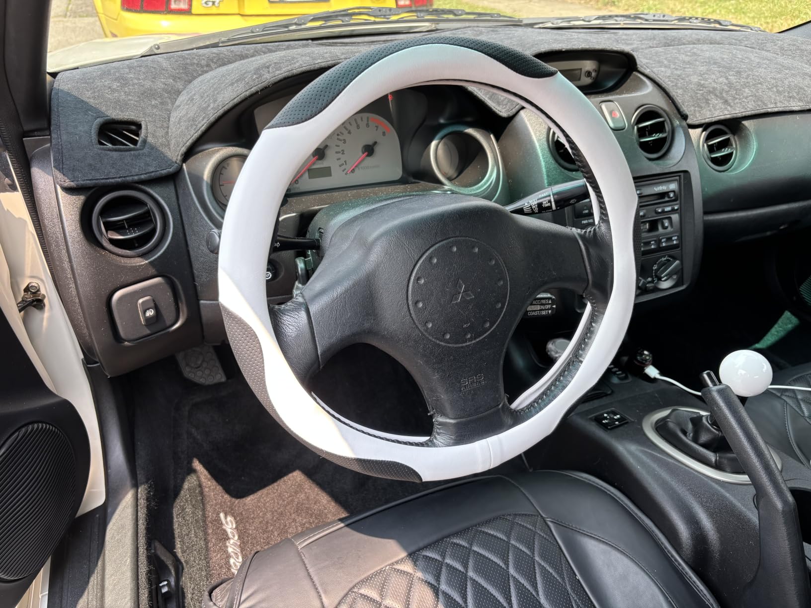 Carodi Leather car Steering Wheel Cover, Ultra-Thin, Comfortable, Non-Slip, Breathable, Universal 15 inches (Black) customer photo 2