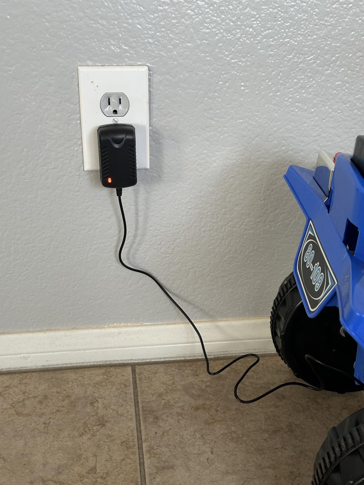 6 Volt Charger for Flybar/Kidzone Bumper Car, Replacement Chargers for Kids Ride On Car Toys, 6V Battery Charger for Ride on with Charging Indicator Light, Input: AC110-240V, Output: 6V 1A customer photo 2