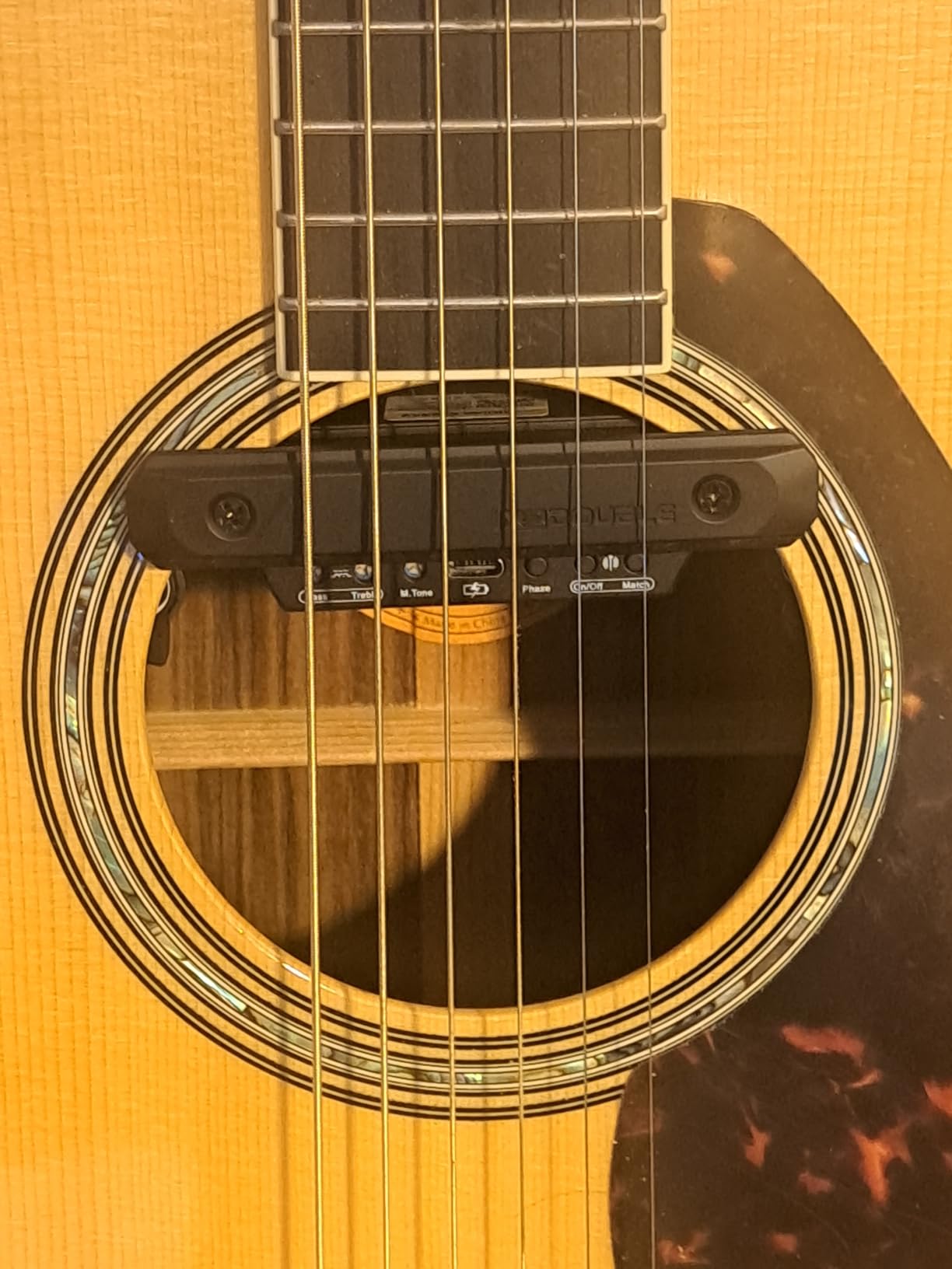 Wireless Acoustic Guitar Pickup Resonance Preamp Pickup Creative Vibration System Enhance Guitar Timbre Built-in Rechargeable Battery Multiple Effects and Style Pattern customer photo 2