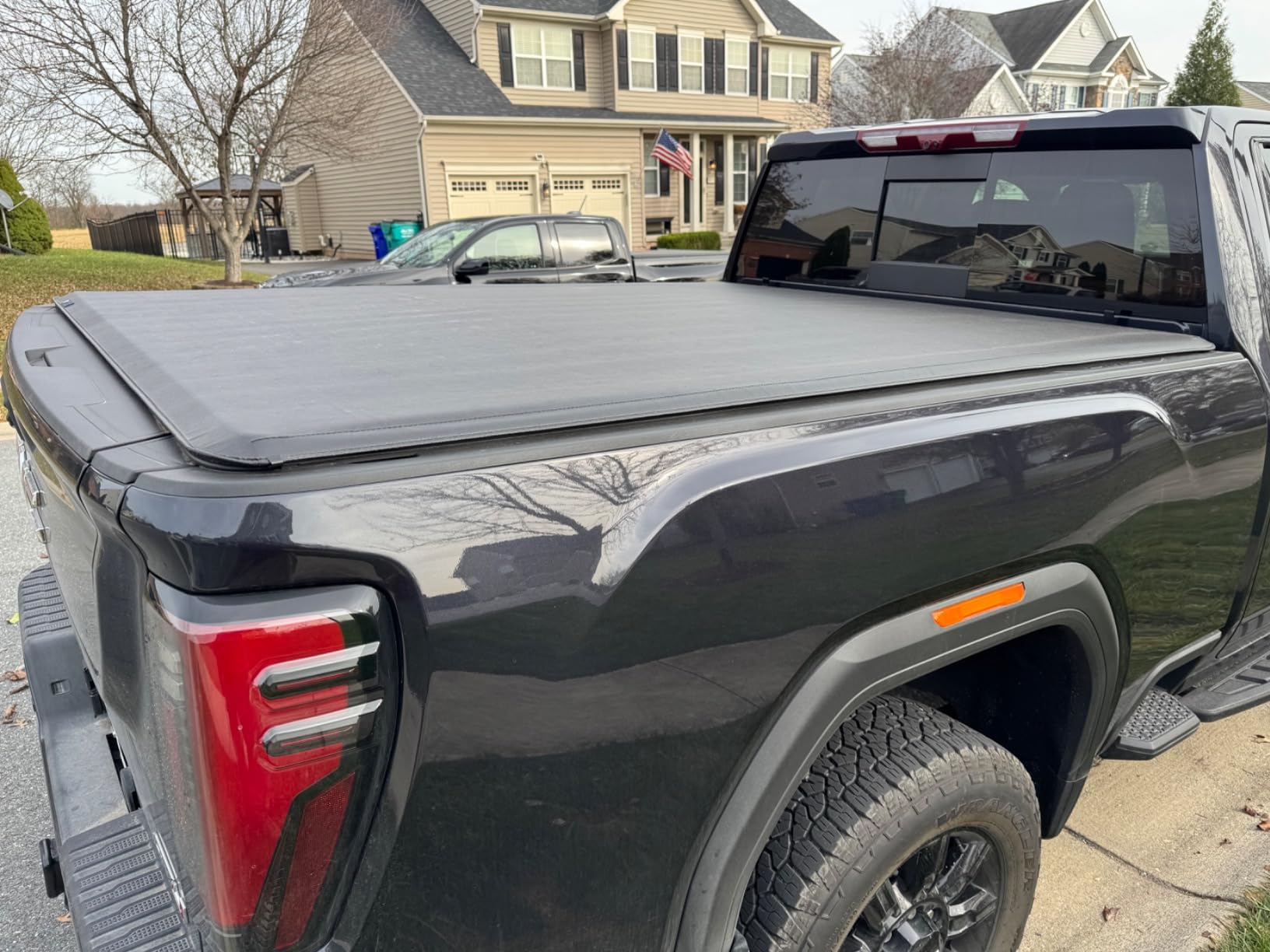 Tyger Auto T1 Soft Roll-up Truck Bed Tonneau Cover Compatible with 2020-2026 Chevy Silverado GMC Sierra 2500 3500HD | 6'10