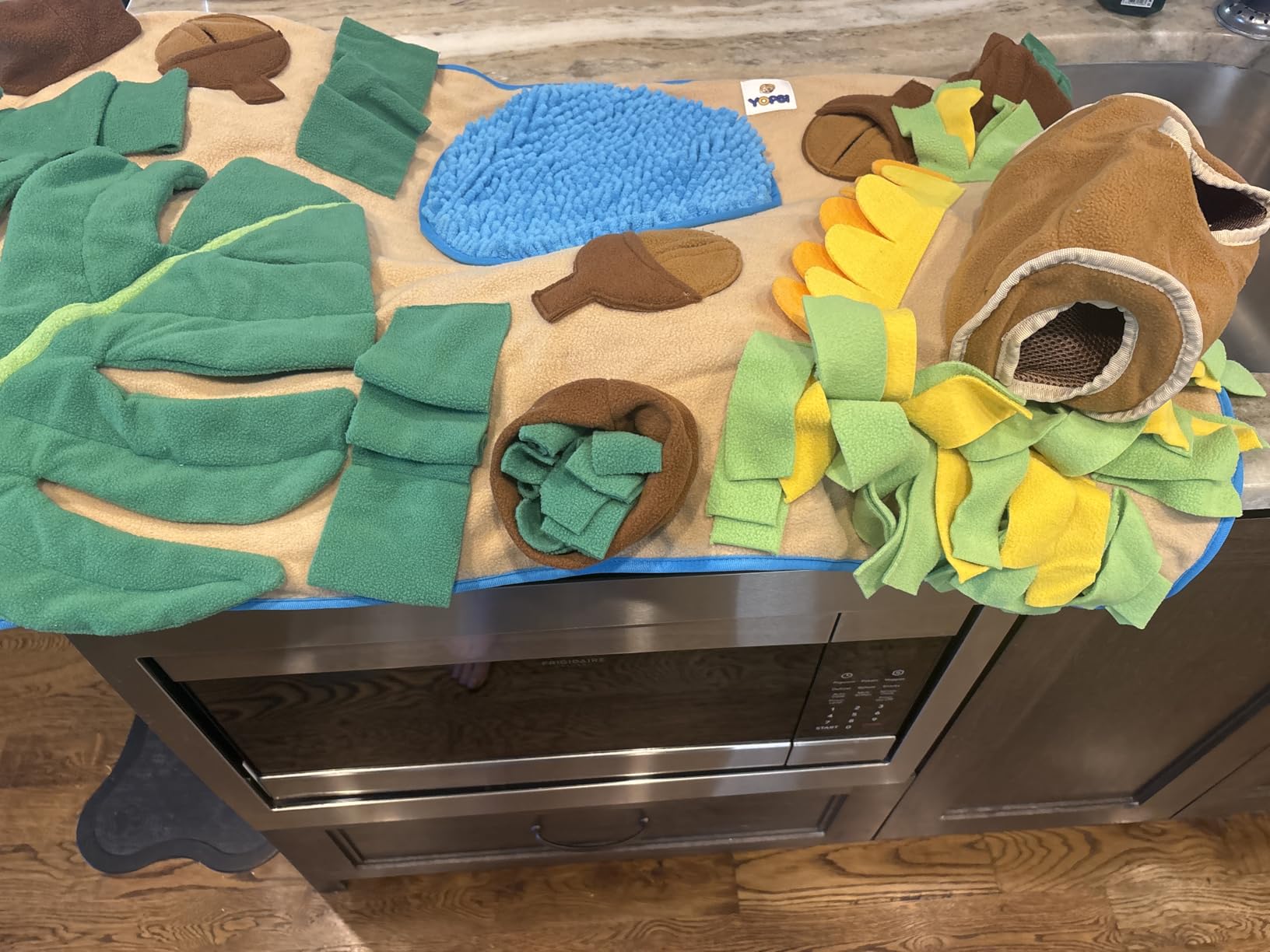 Snuffle Mat for Dogs Large Breed 39.4''x23.6''- Interactive Dog Toys for Boredom - Sniff mat - Mental Stimulation - Enrichment Toys customer photo 1