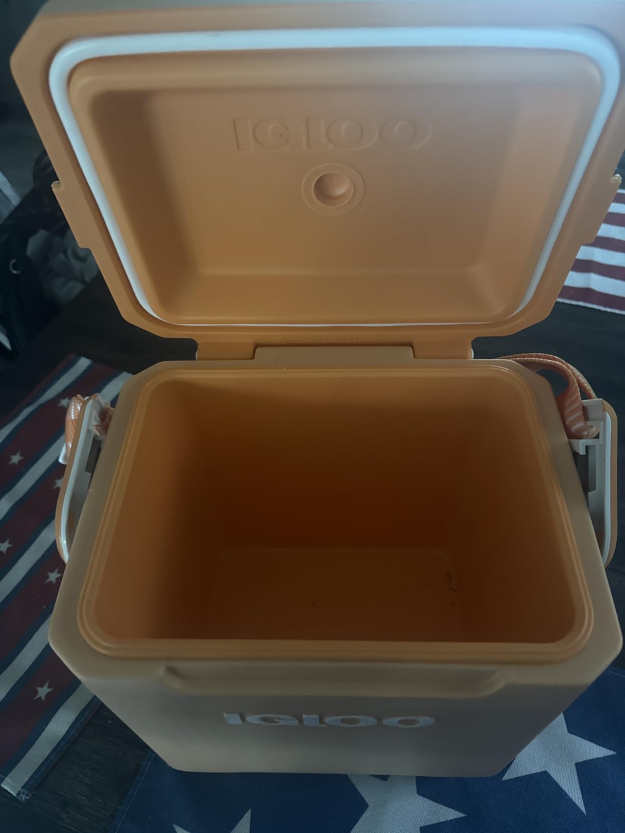 Igloo Tag Along Too Coolers | Insulated Hard Shell Picnic Style Cooler | Rolling Ice Chest customer photo 1