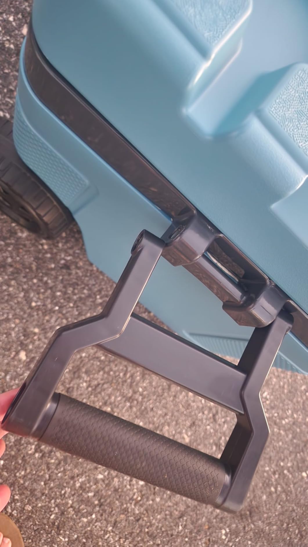 Igloo Trailmate 52 Qt Roller Cooler, Carbonite | Insulated Ice Chest customer photo 1