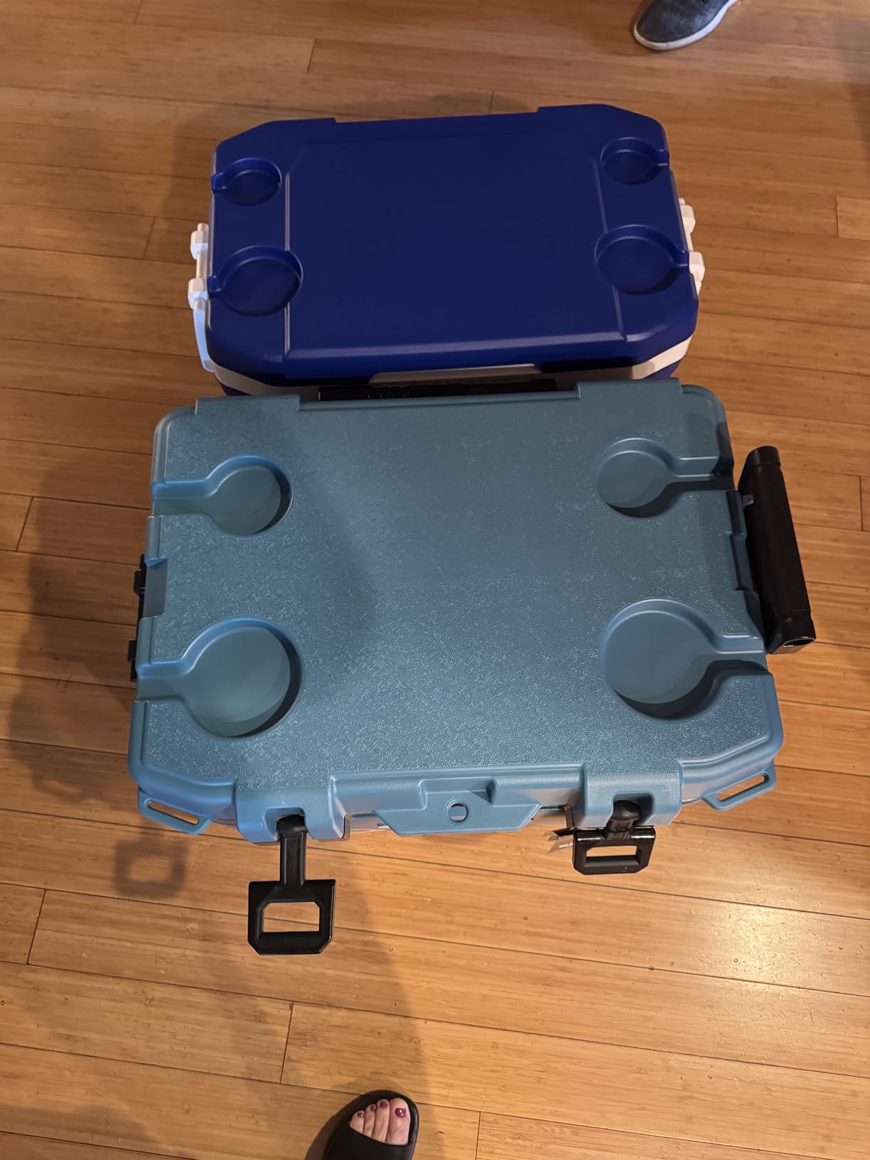 Igloo Trailmate 52 Qt Roller Cooler, Carbonite | Insulated Ice Chest customer photo 2