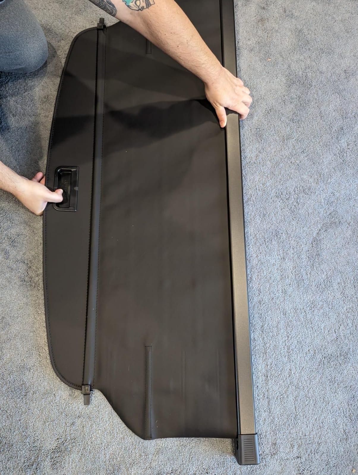 for Kia Sorento Cargo Cover 2026 2025 2021 2022 2023 2024 Black Retractable Factory Style SUV Trunk Cover for Kia Sorento Accessories Black Retractable Trunk Cover Security Shield Shade customer photo 1