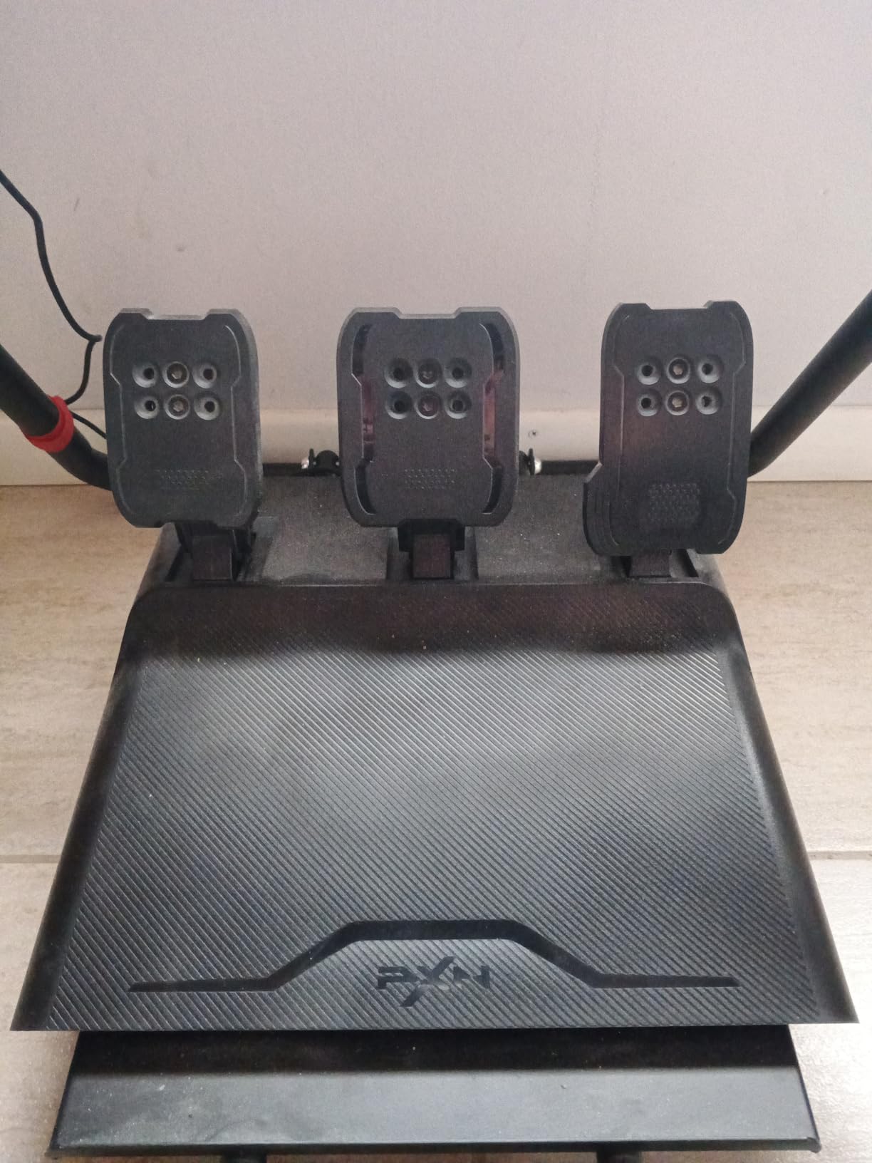 PXN V99 Force Feedback Racing Wheel with Pedals and Shifter customer photo 2