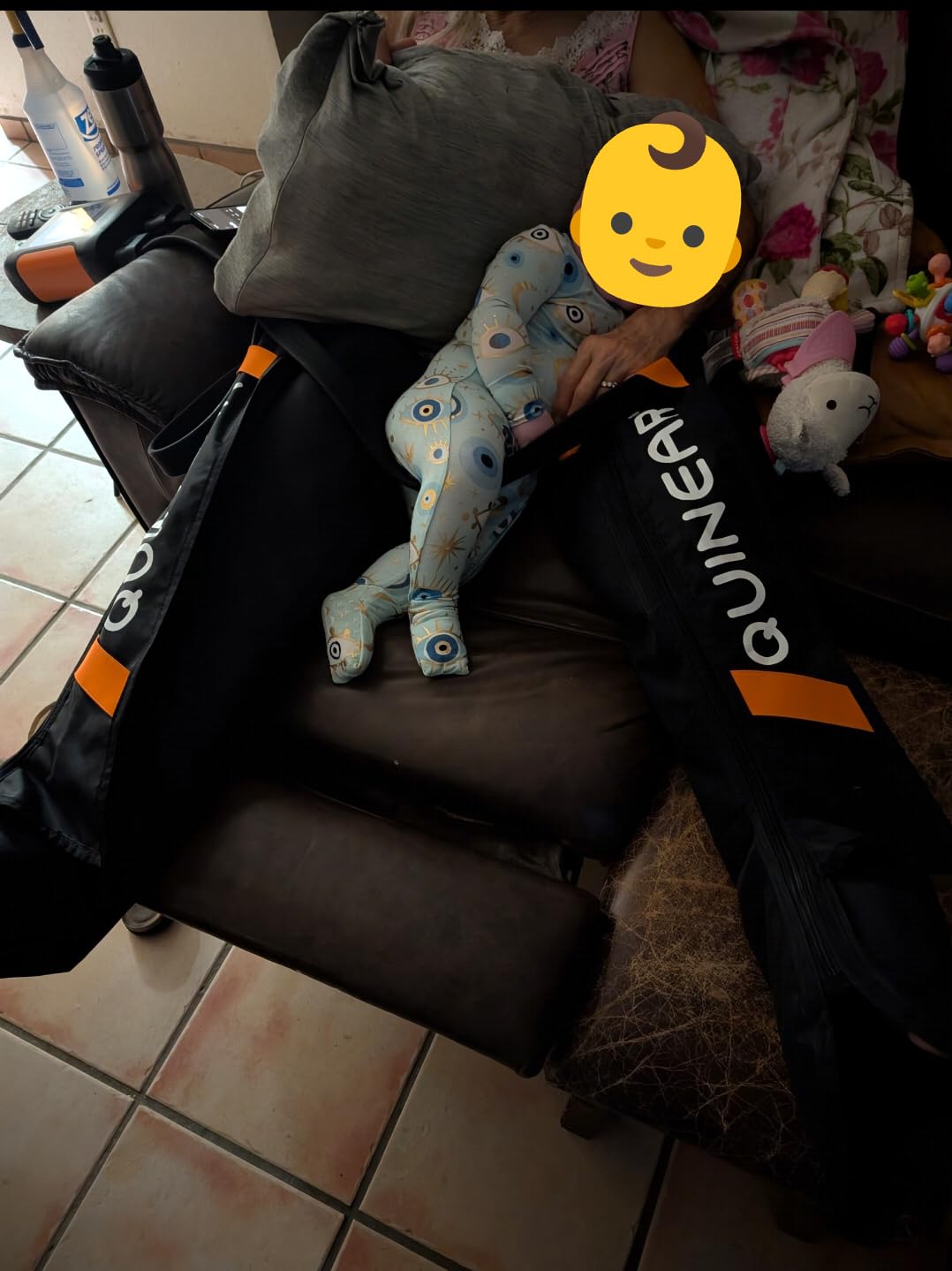 QUINEAR Professional Leg Recovery System, Cordless Air Compression Boots with Sequential Compression, Leg and Foot Massager, Fast Recovery Therapy for Athletes, FSA-HSA Eligible (Medium) customer photo 1