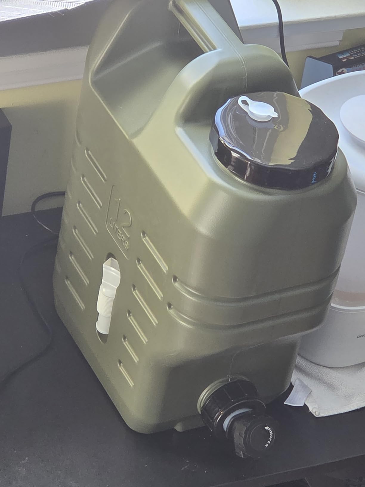 7.4 Gallon Water Jug with Wheels & Folding Handle customer photo 1