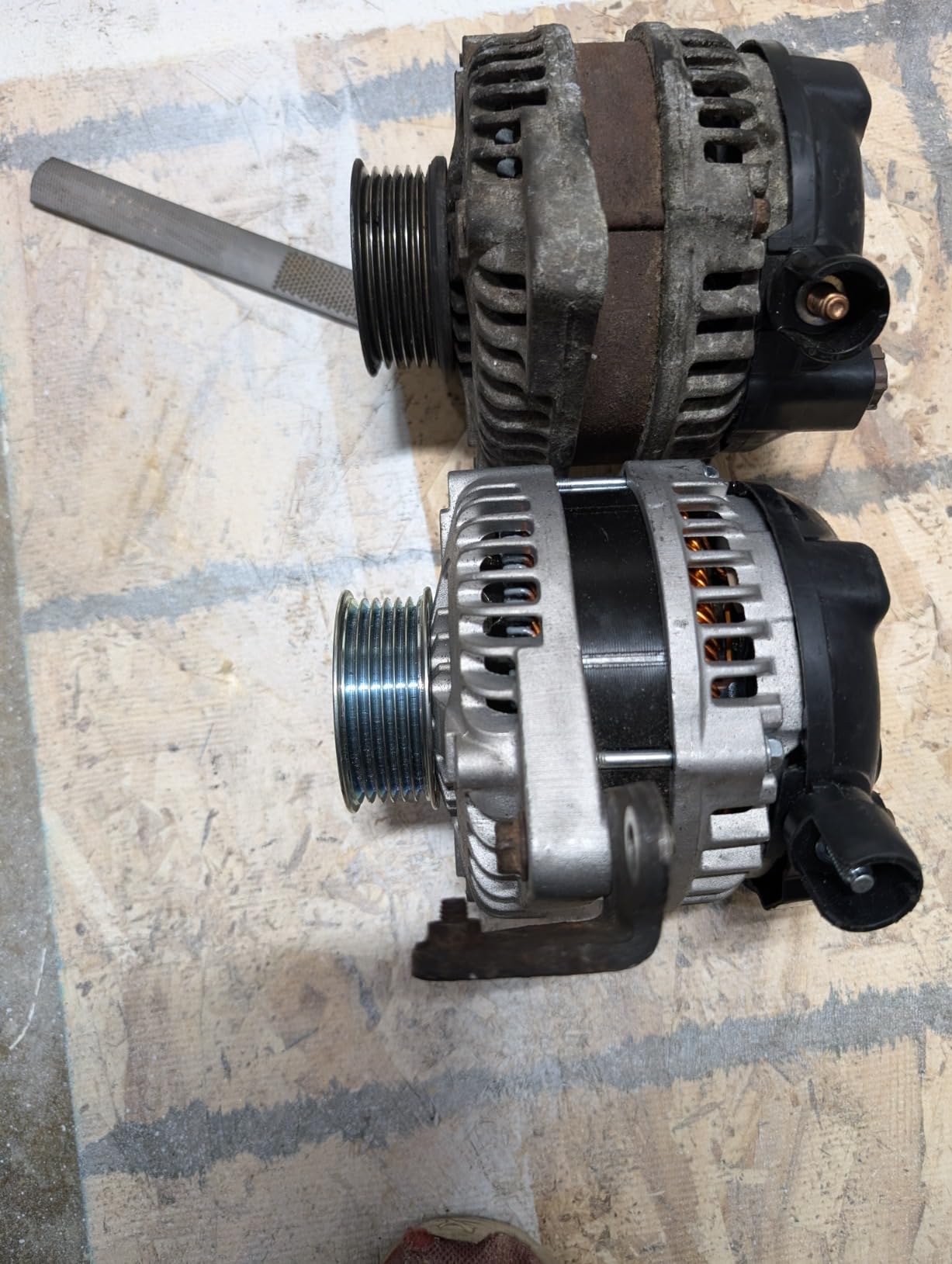 Alternator For:-GMC Envoy 2003-2006 Xl Xuv 5.3L Savana Sierra Yukon customer photo 2