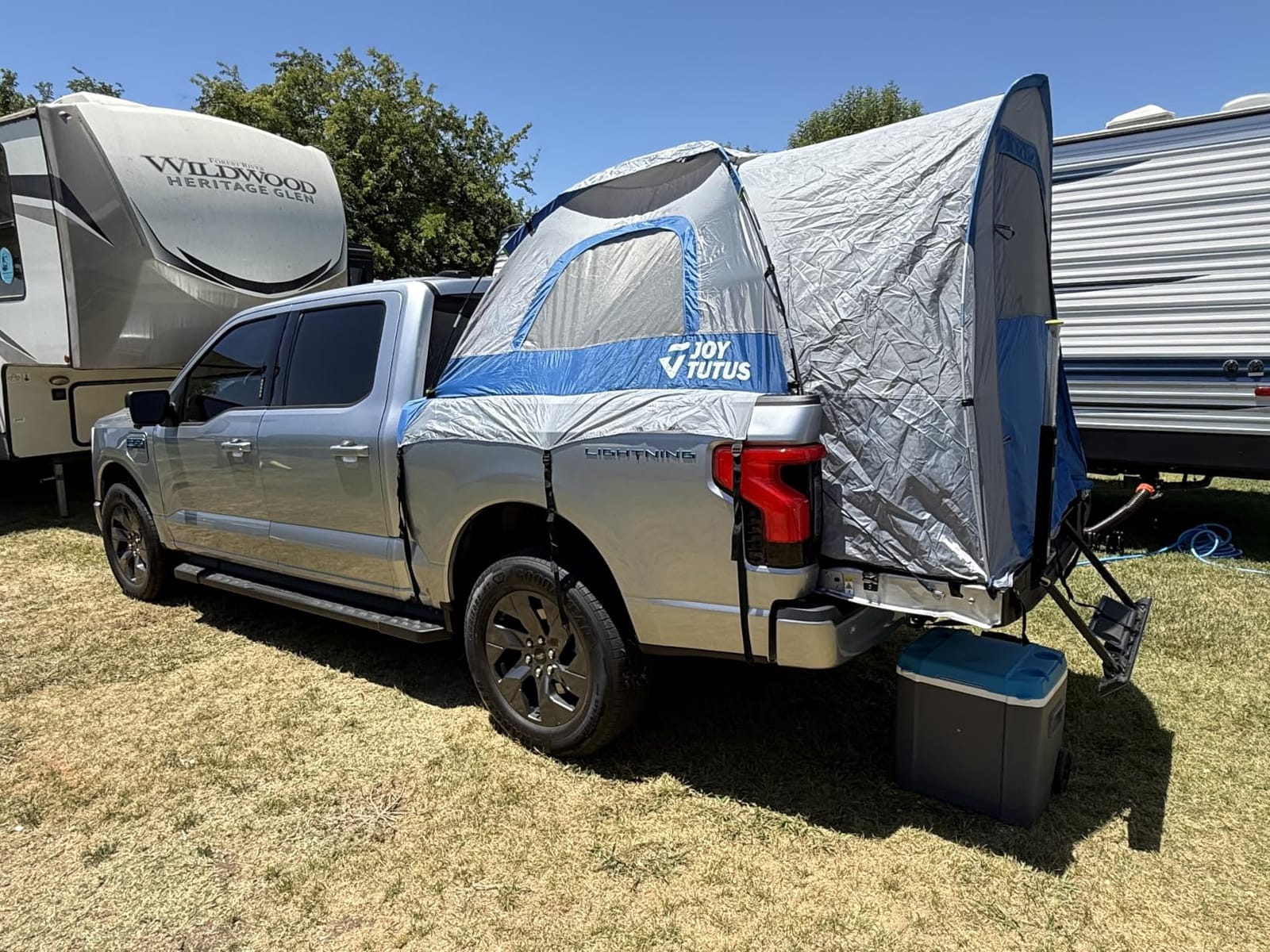 JOYTUTUS Truck Tent with Rainfly 6.5Ft, Straight Spacious Truck Bed Tent with Sky View Mesh, Waterproof PU2000mm Double Layer for 2 Person, Gray Green customer photo 1