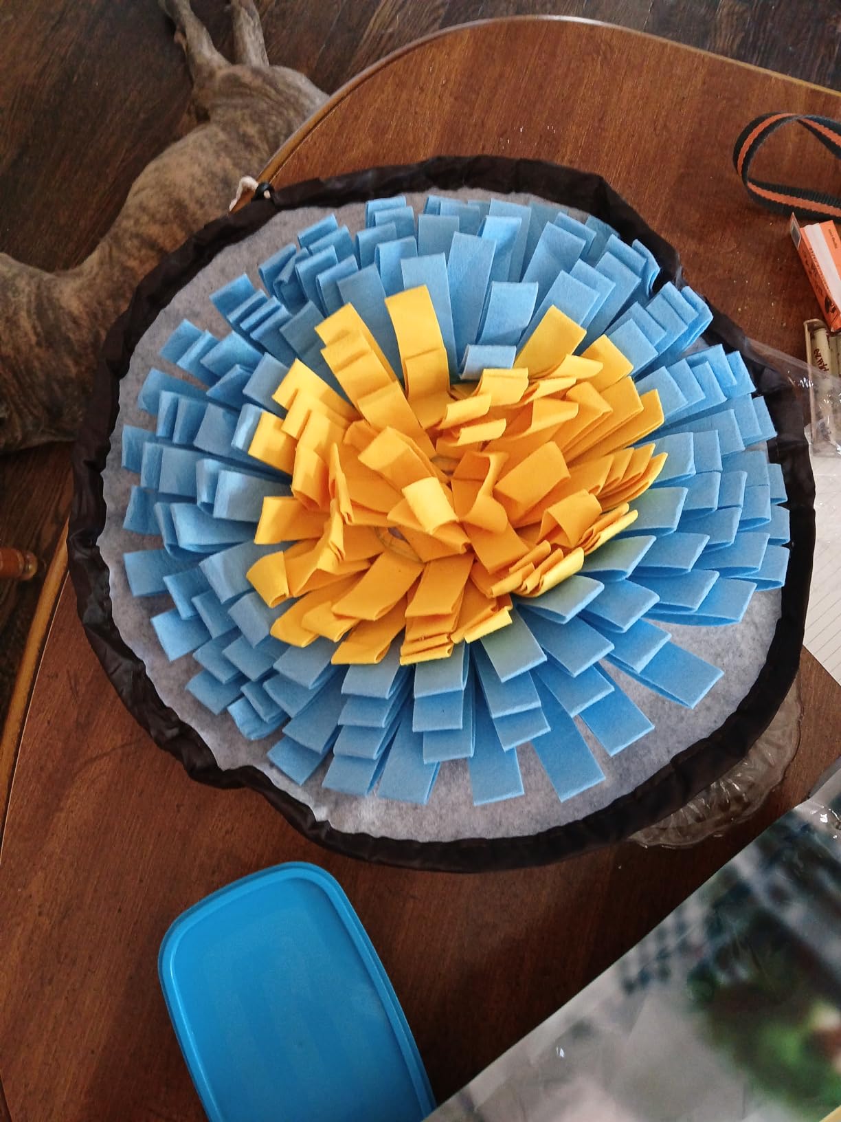 SZEE Snuffle Mat for Dogs, Adjustable Sniffing Mat for Smell Training and Slow Eating, Dog Snuffle Pad for Mental Stimulation and Enrichment, Interactive Toys for Pets (Yellow and Blue) customer photo 2