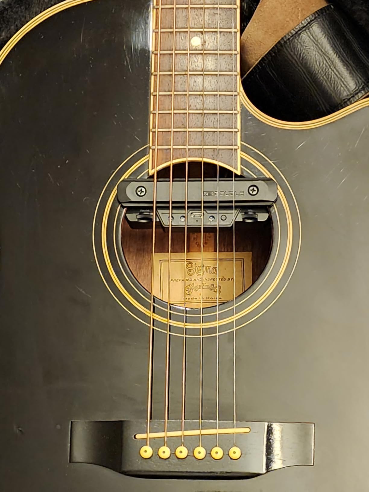 Acoustic Guitar Pickup Rechargeable Active Soundhole Guitar Pickup Adjustable Pickup for Guitar Magnetic Coil Build-in Volume Control Guitar Microphone Acoustic Pickup(Wood Grain) customer photo 1