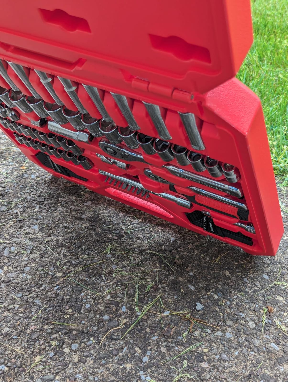 CRAFTSMAN Mechanics Tool Set, 83 Piece Hand Tool and Socket Set SAE/Metric (CMMT12121) customer photo 1
