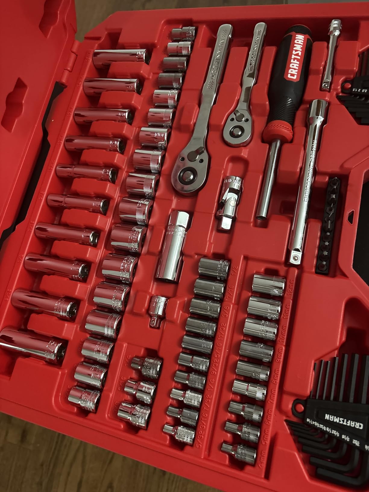 CRAFTSMAN Mechanics Tool Set, 83 Piece Hand Tool and Socket Set SAE/Metric (CMMT12121) customer photo 2