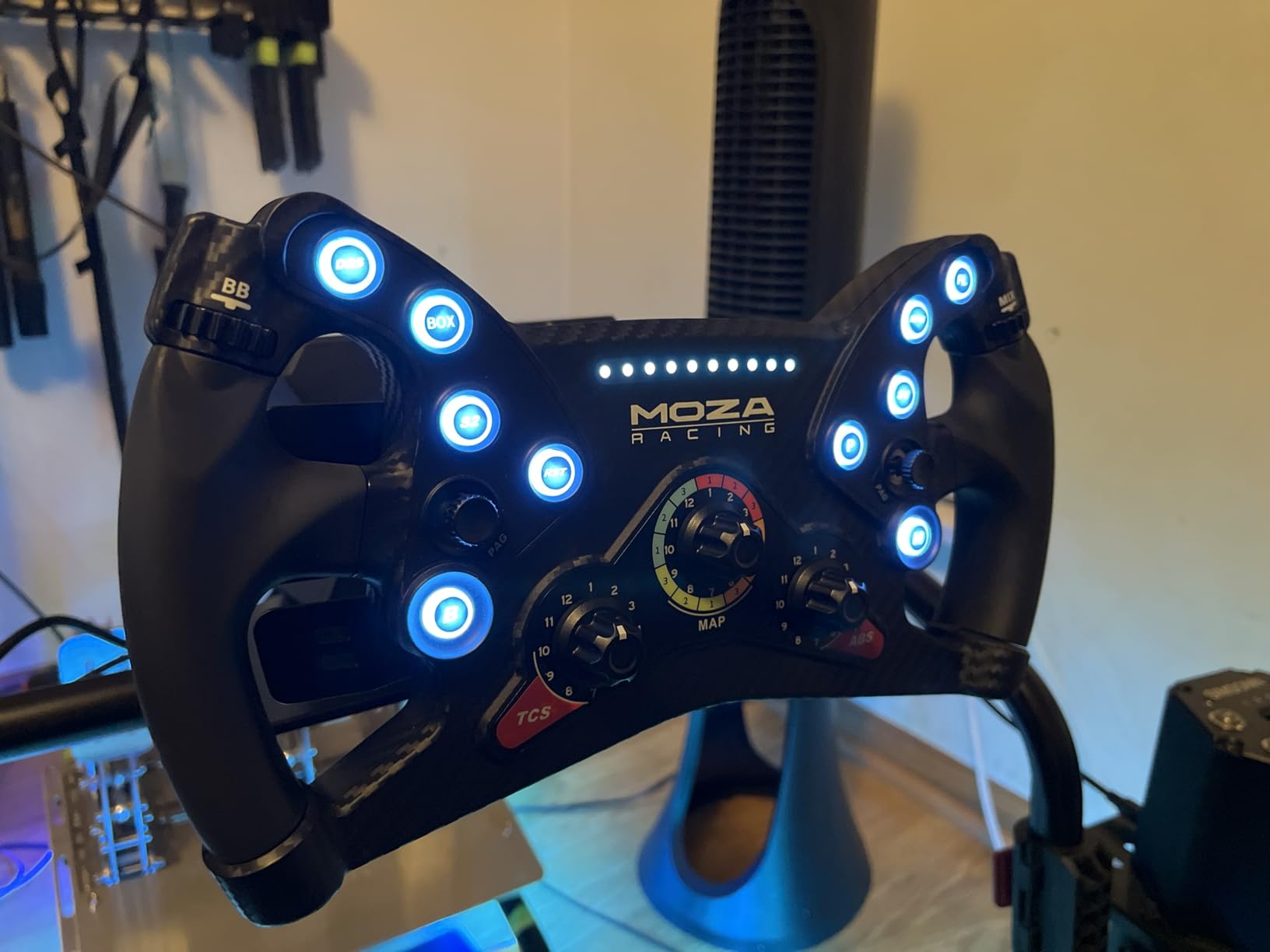 MOZA KS Steering Wheel 300mm Butterfly Style GT Sim Racing Wheel customer photo 1