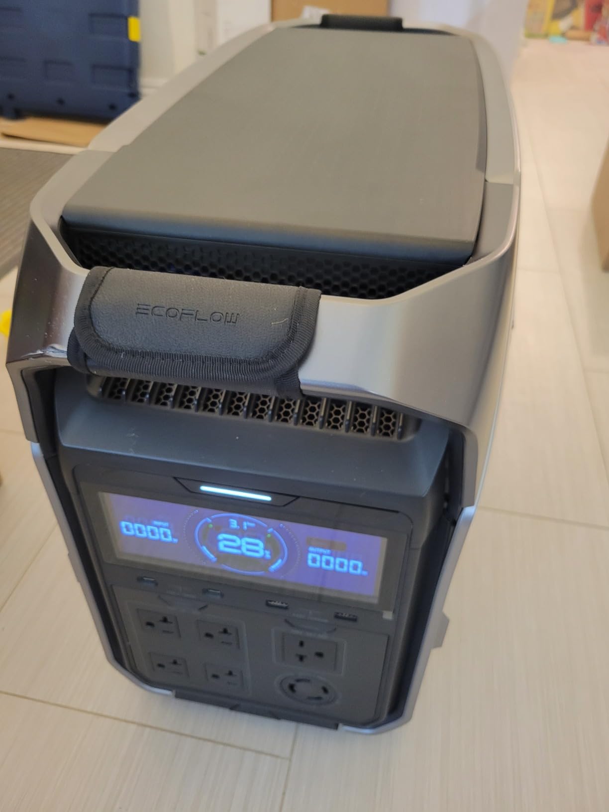 EF ECOFLOW DELTA Pro 3 Portable Power Station, 4096Wh, 4000W AC Output customer photo 2