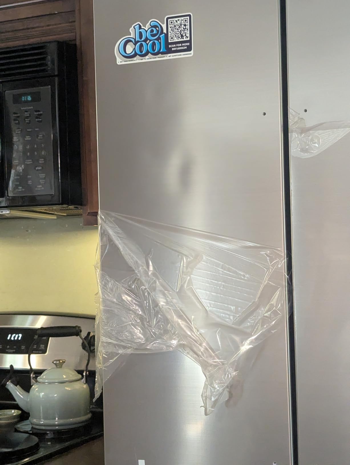 BLACK+DECKER 14 Cu. Ft. Convertible Freezer Refrigerator, Upright Freezer with Glass Shelves, ENERGY STAR rated, Frost Free, BUC1400XW, White customer photo 1