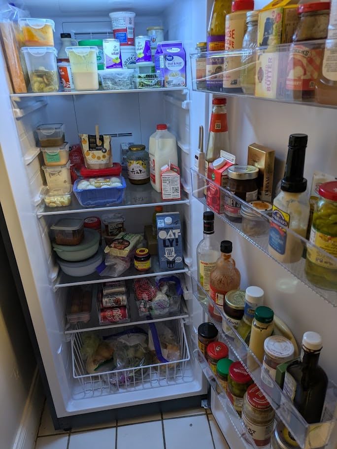 BLACK+DECKER 14 Cu. Ft. Convertible Freezer Refrigerator, Upright Freezer with Glass Shelves, ENERGY STAR rated, Frost Free, BUC1400XW, White customer photo 2