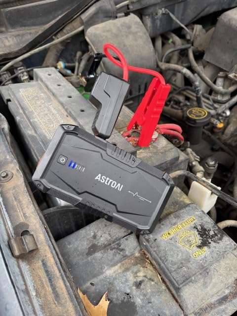 AstroAI S8 Ultra 12V 4000A Lithium Jump Starter Up to All Gas/12L Diesel customer photo 1