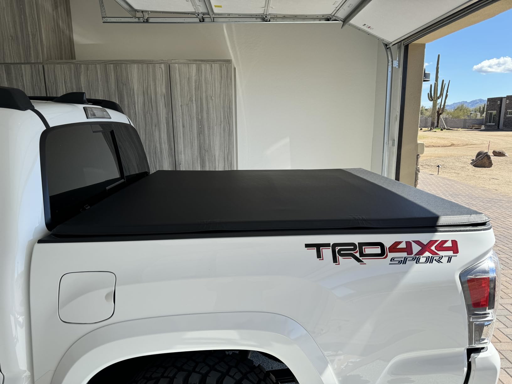 MaxMate Soft Tri-fold Truck Bed Tonneau Cover Compatible with 2024-2026 Toyota Tacoma | 5' (60