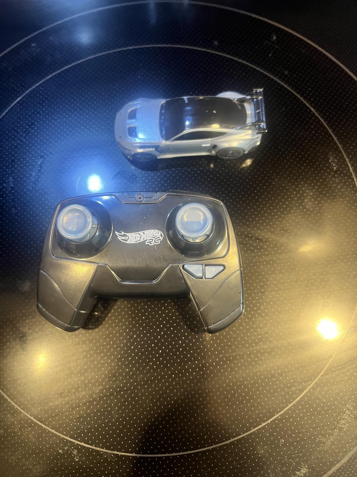 Hot Wheels RC Ford Mustang, Remote-Control Toy Car | 1:64 Scale Booster Button to Race & Stunt On or Off Track, Recharge with USB Cable, Full-Function customer photo 2