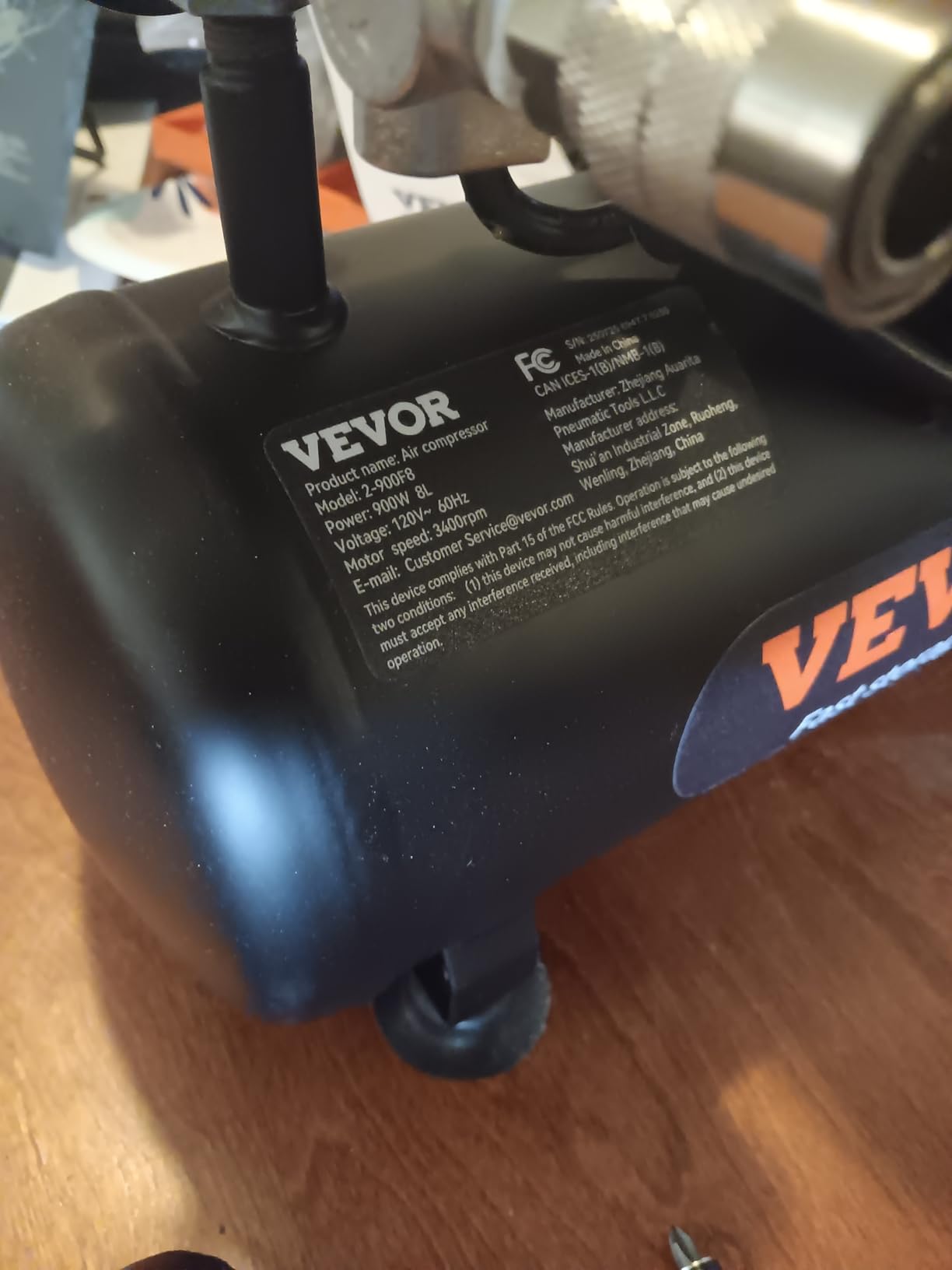 VEVOR Air Compressor, 8 Gallon Steel Tank, 1HP 2.2 CFM@90 PSI Oil Free Air Compressor & Max. 120PSI Pressure, 80dB Ultra Quiet Portable Compressor, for Auto Repair, Tire Inflation, Spray Painting customer photo 1