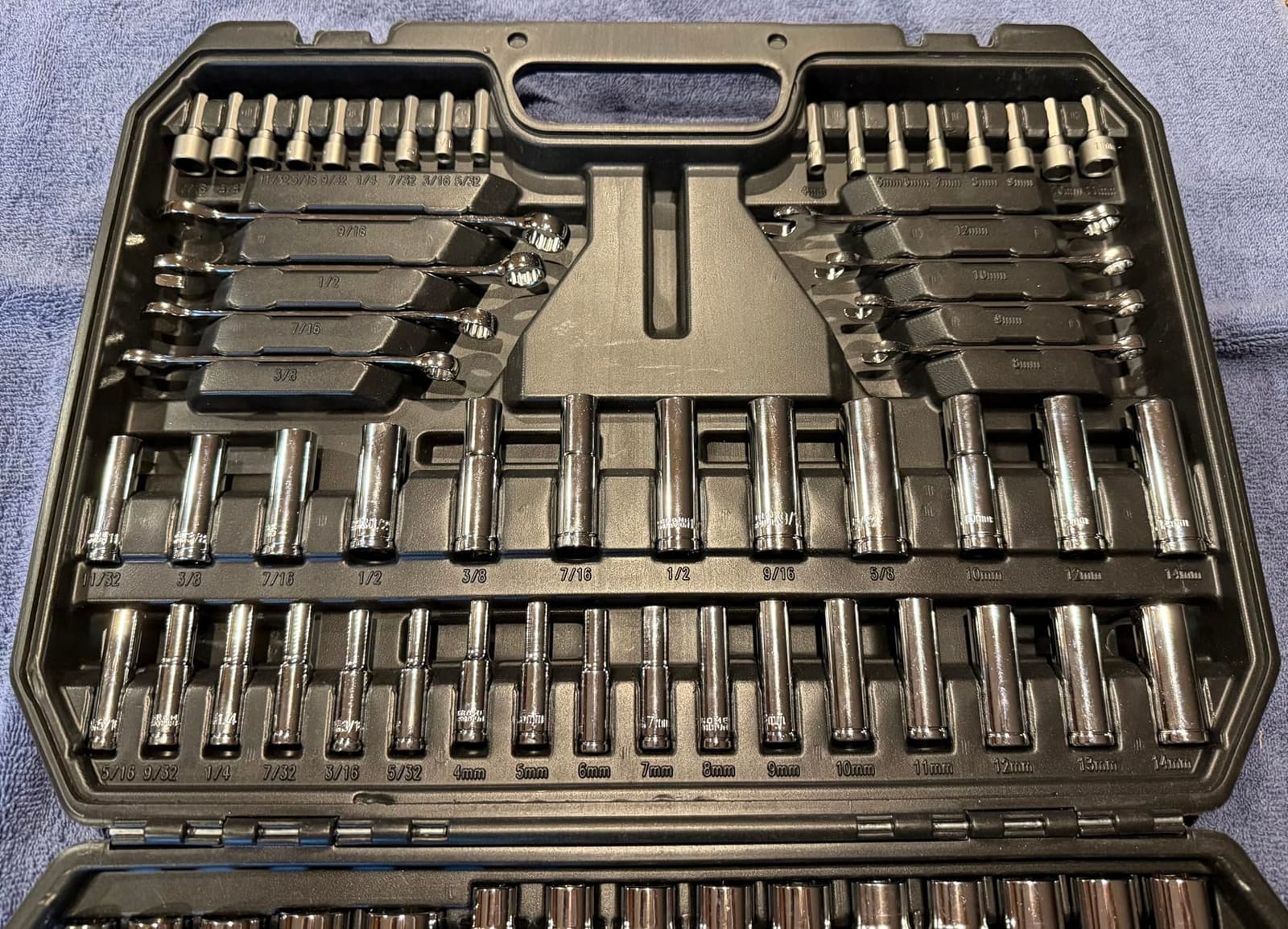 AMM Mechanics Tool Set, 1/4 in, 3/8 in and 1/2 in Drive socket set, 202 Piece customer photo 1