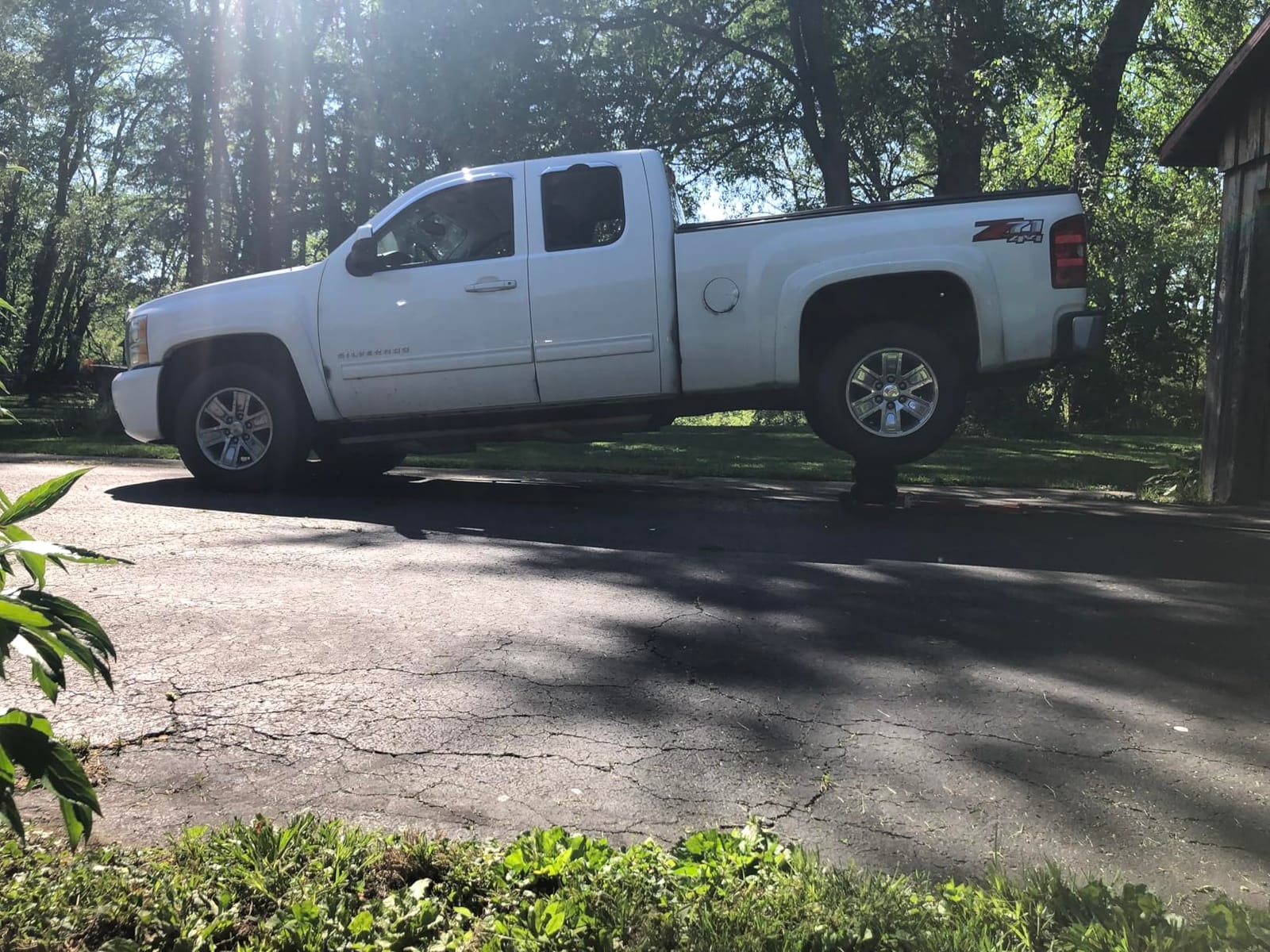 VEVOR Air Jack 6 Ton/13000 lbs Quadruple Bag Air Jack, Lift up to 26.5 inches customer photo 2