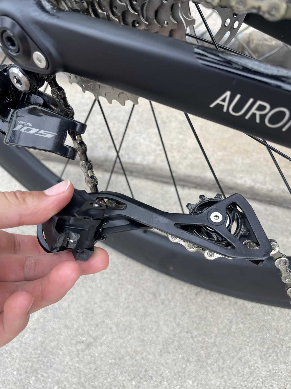 SAVADECK A7L Carbon Road Bike, T800 Carbon Fiber Frame 700C Racing Bicycle with Shimano 105 R7100 24 Speed Groupset and Hydraulic Disc Brake, Ultra-Light Carbon Bike for Man and Women customer photo 1