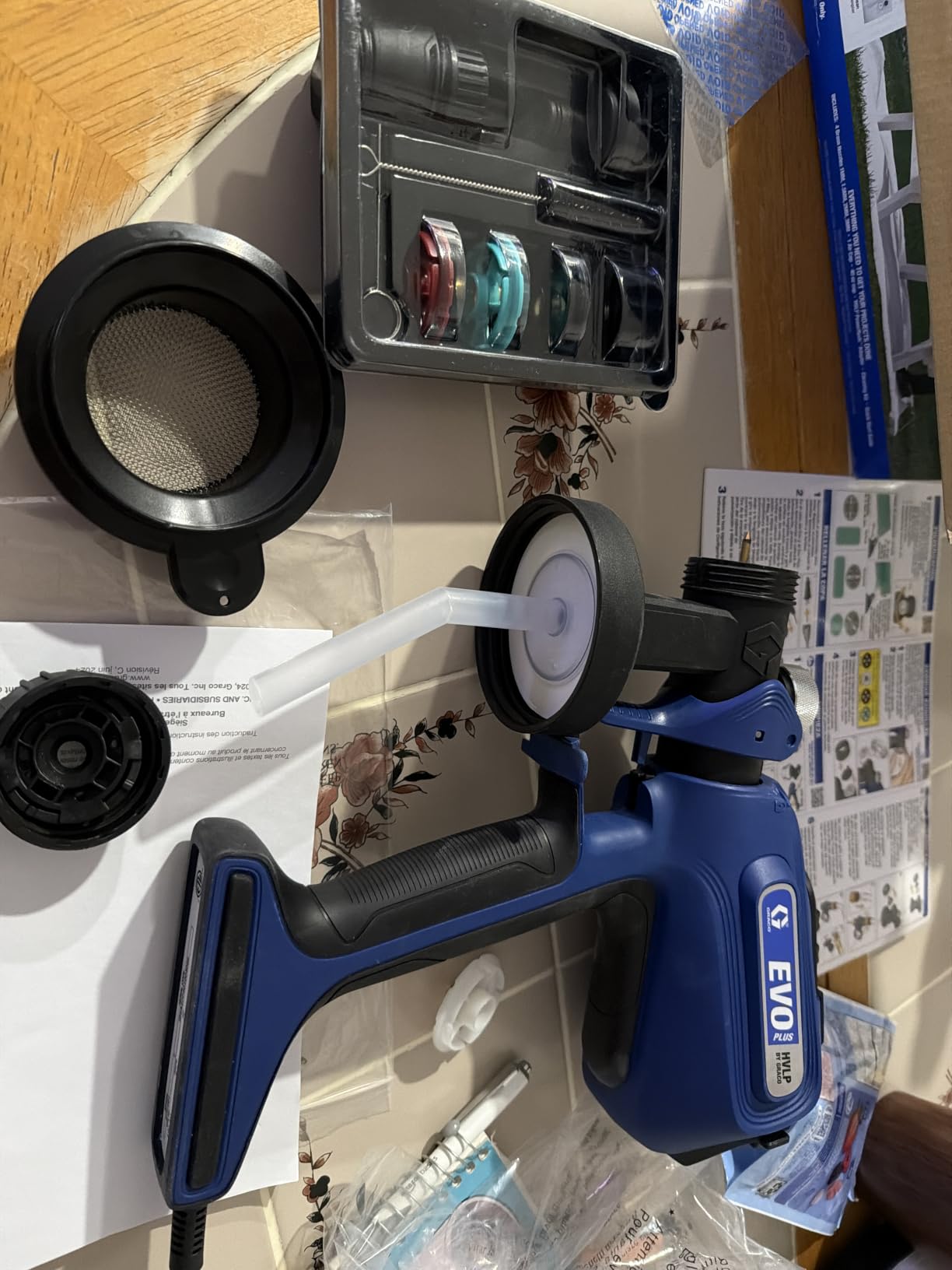 Graco EVO Plus HVLP Paint & Stain Sprayer, Electric Brass Nozzles | 2 stain & 2 paint brass nozzles, 40oz cup, sprays unthinned, fast PowerFlush cleanup customer photo 2