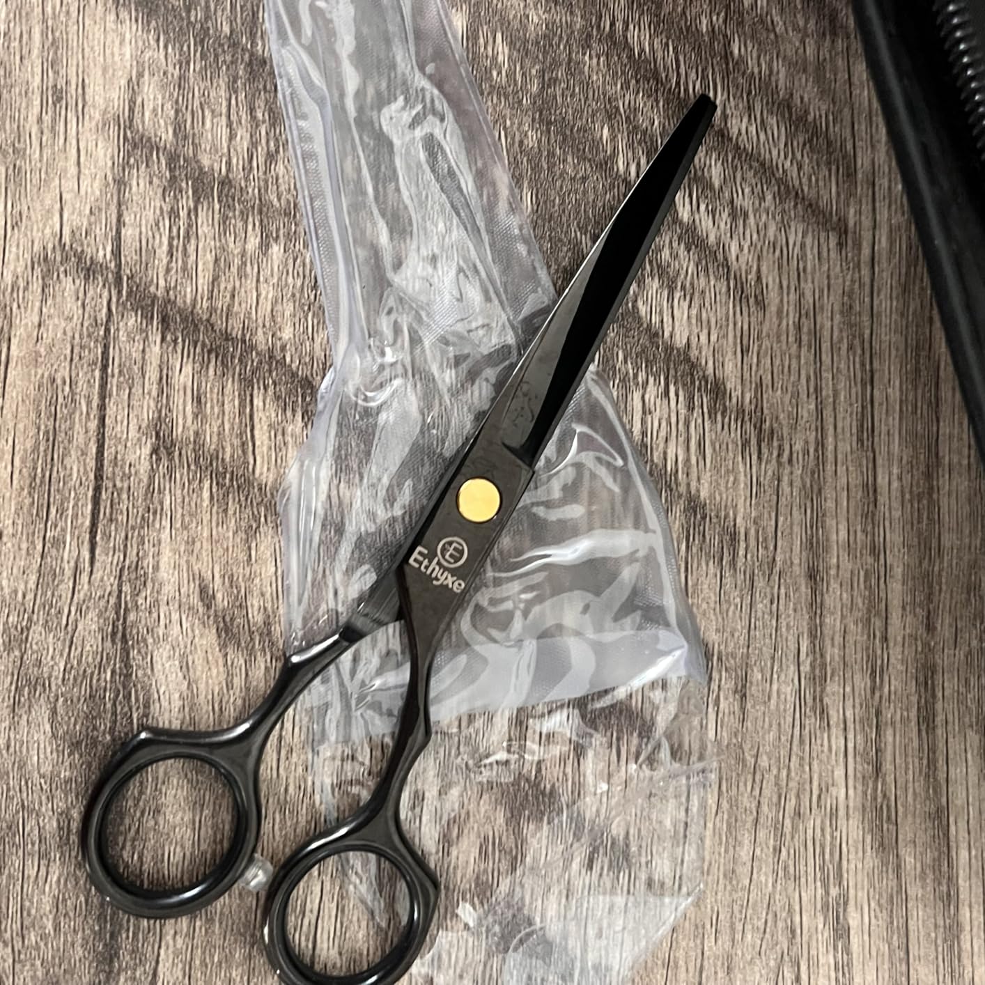Hair Cutting Scissors Kit with Razor, Leather Case | Barber Hair Cutting Shears Thinning Blender Scissors for Professional Hairdresser or Home Use (Black) customer photo 1