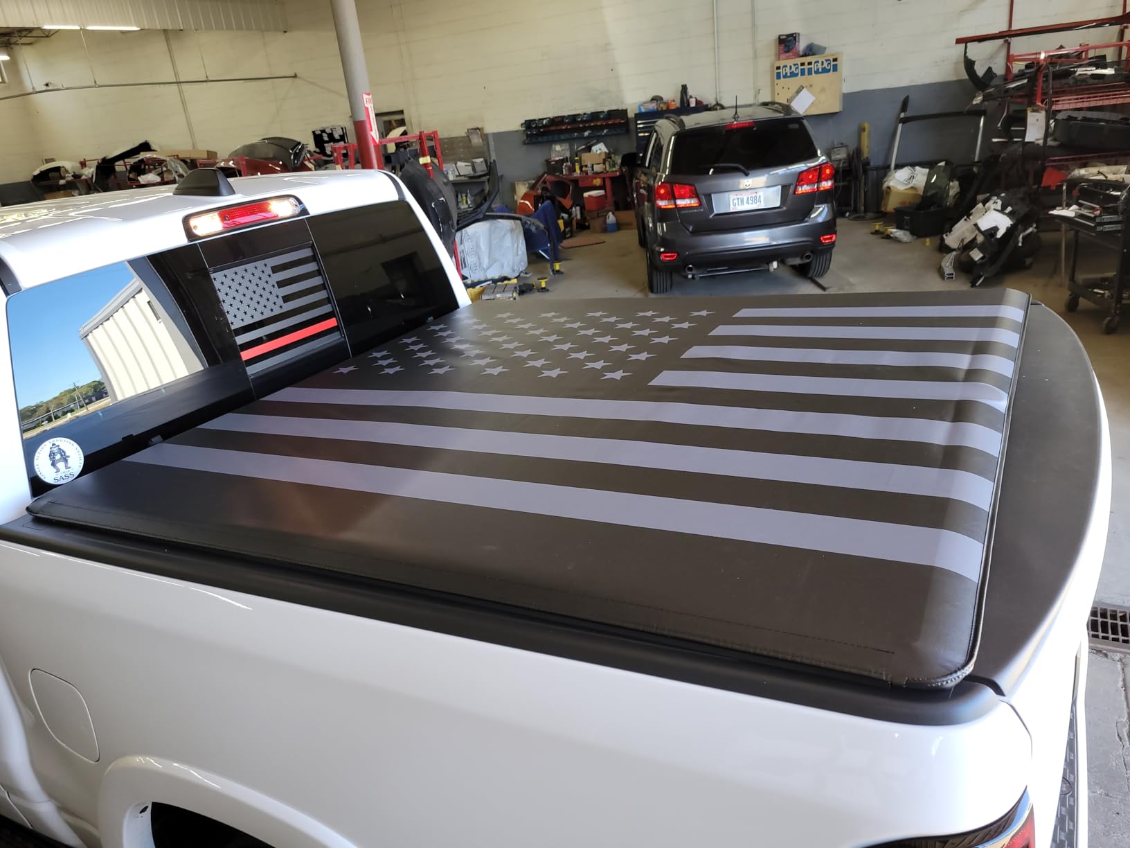 US Flag Tonneau Cover Soft Roll-Up Truck Tonneau Cover for 2015-2026 Chevy Colorado/GMC Canyon with 5.2 ft Bed Length, All-Weather Retractable Truck Bed Cover customer photo 1