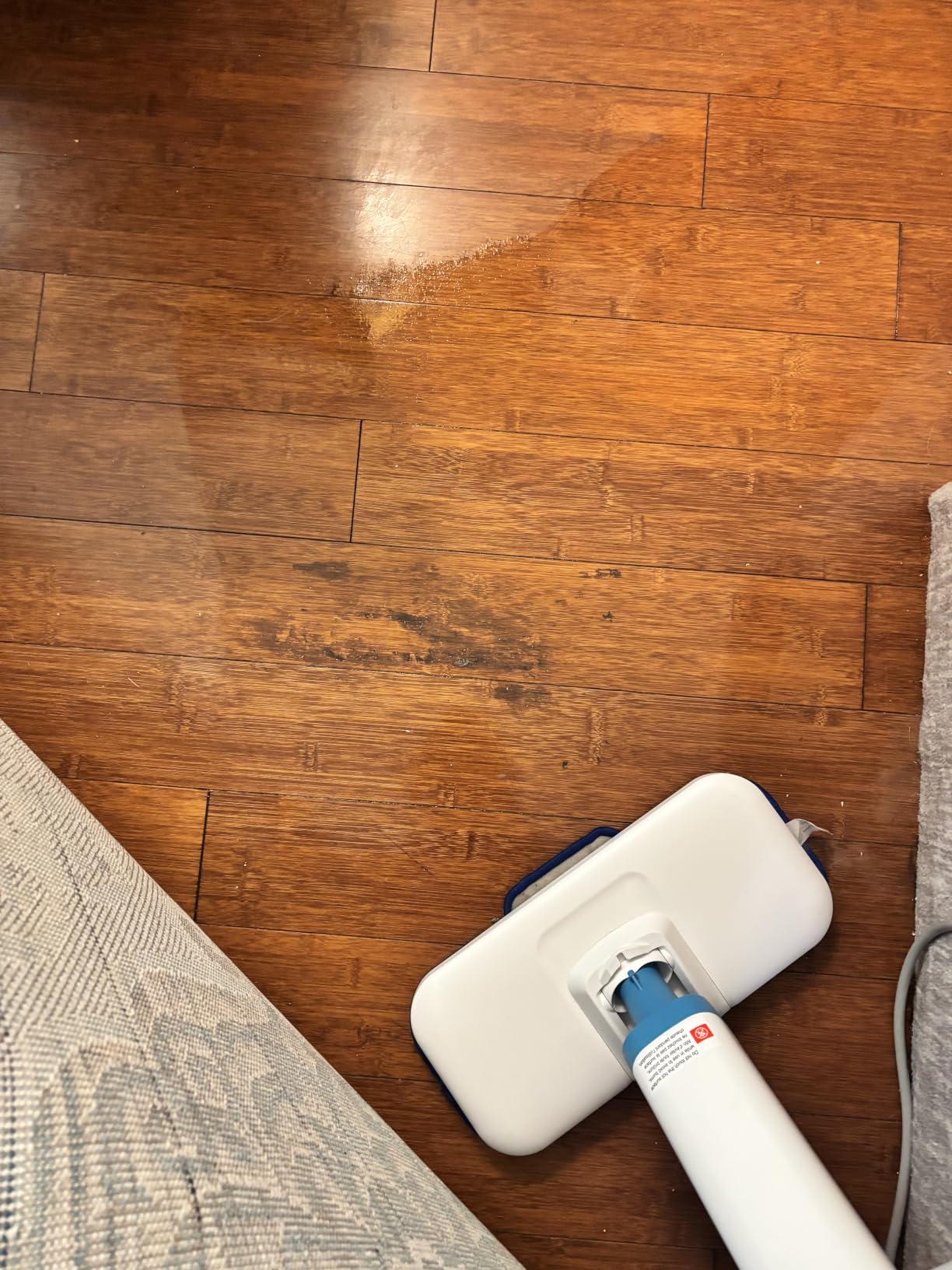 Amazon Basics Steam Mop for All Sealed Hard Floors, Heats Up in 30 Seconds, Chemical-Free Cleaning, 3 Washable Pads, 20-Foot Cord, White customer photo 2