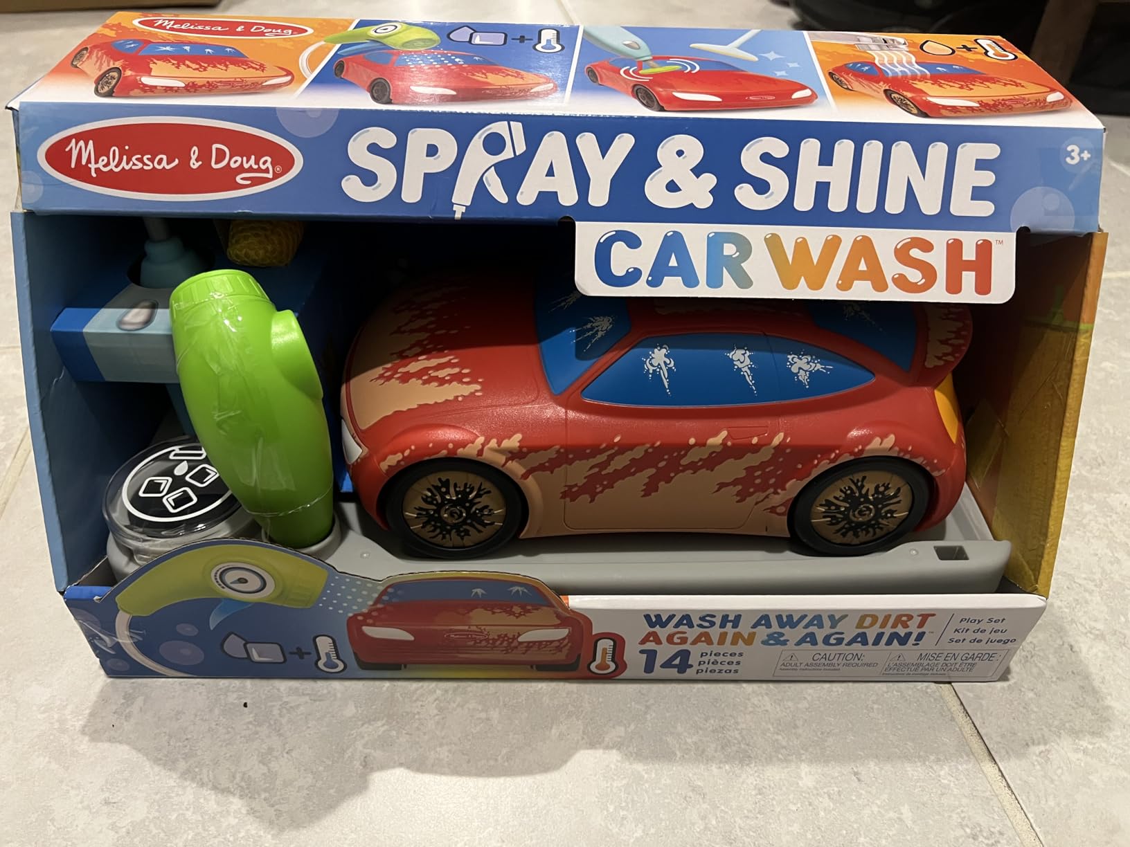 Melissa & Doug Spray & Shine Car Wash Color-Changing Water Toy Play Set Boys and Girls 3+ customer photo 1
