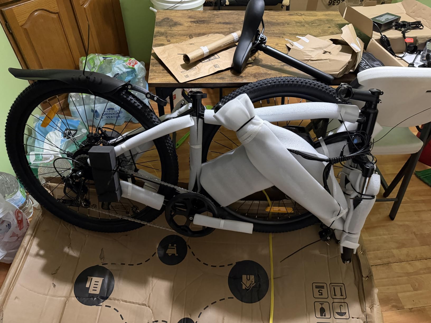 EB3s Electric Bike - 1500W Peak Motor Electric Bike Adults | 20MPH, 60 Miles, Removable Battery, Shock Absorber, 5 Speed E Bike, 26