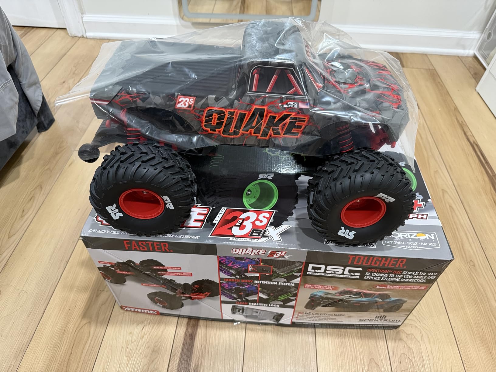 ARRMA RC Truck 1/10 Quake 223S 2WD RTR (Battery and Charger Not Included) Brushless Monster Truck, Red, ARA3537T1 customer photo 2