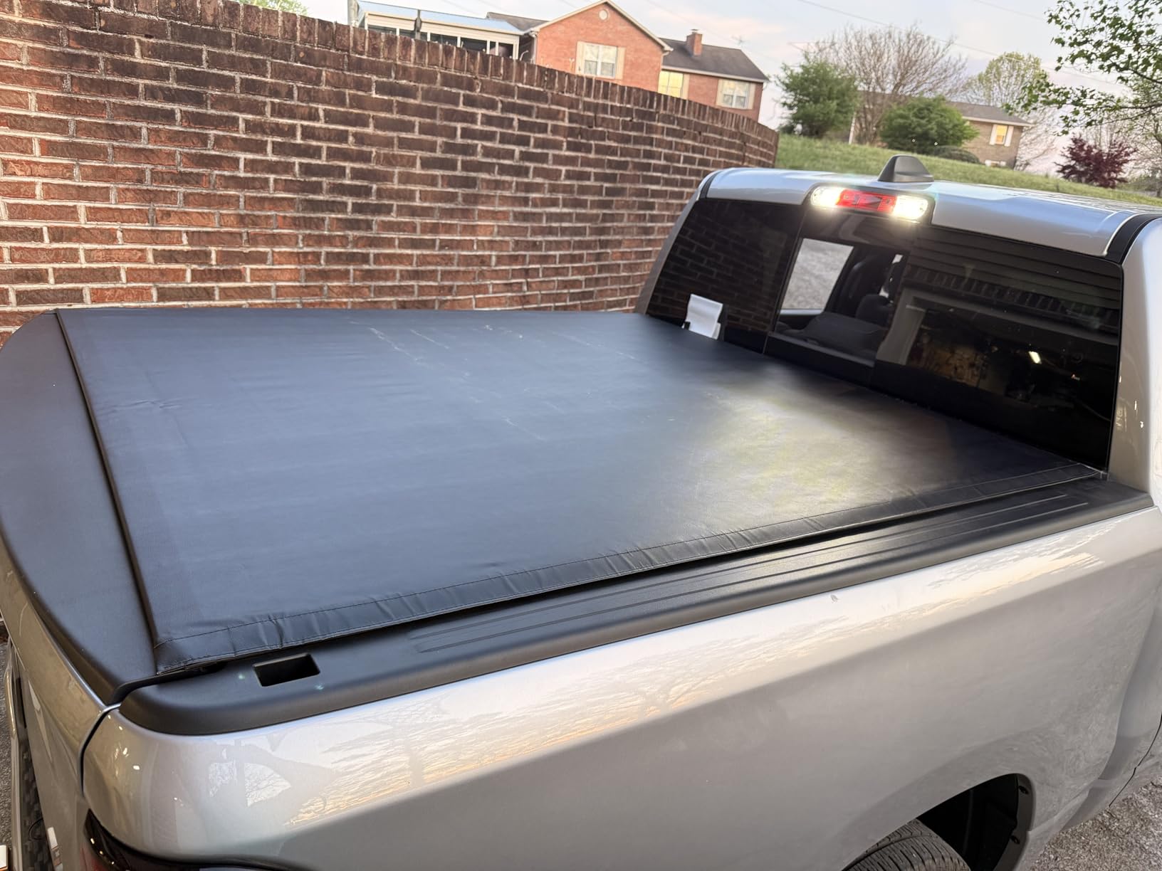 Tyger Auto T2 Low Profile Soft Roll-up Truck Bed Tonneau Cover Compatible with 2009-2018 Dodge Ram 1500; 2019-2024 Classic | 5'7