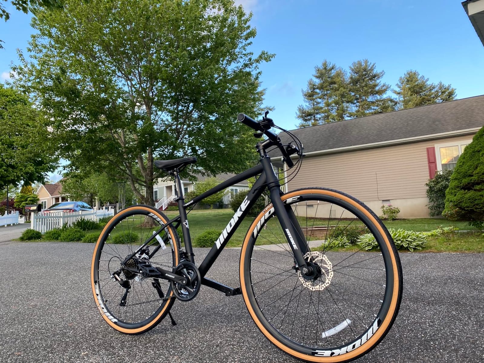 DEYGIA Hybrid Bike, 24-Speed 700C Wheel Hybrid Bicycle with Dual Disc Brakes, Trigger Shifting, Internal Wiring Frame, Lightweight City Commuter Bicycle for Men Women Adult customer photo 2