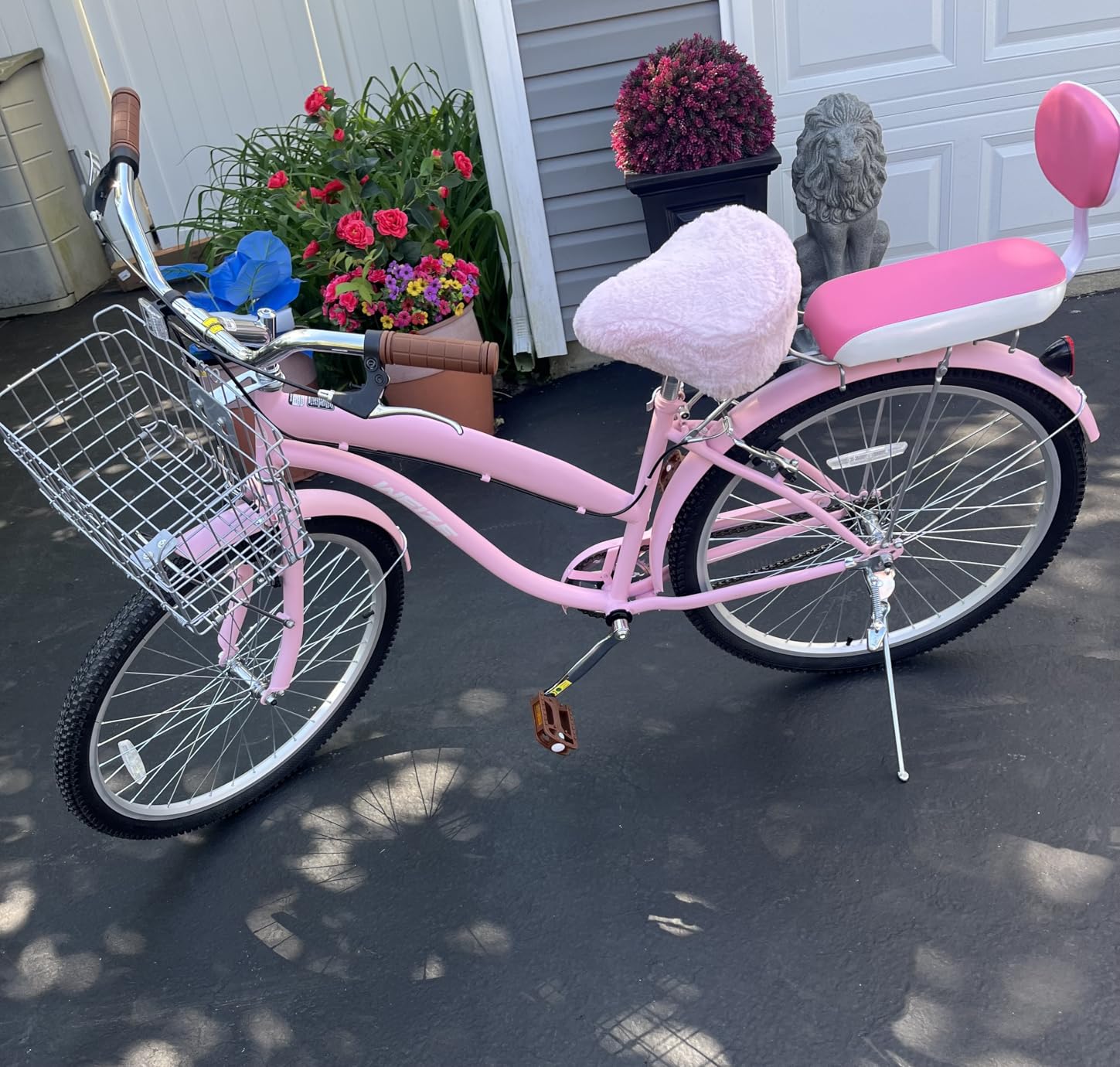 WEIZE Beach Cruiser Bike 24 26 inch City Commuter Bicycle for Men Women | High Carbon Steel, Front and Rear Fenders, Rear Rack, Basket, Comfortable Ergonomic Upright Design, Multiple Color customer photo 1