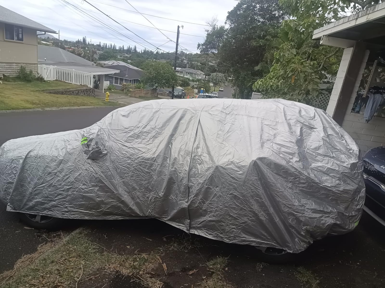 Favoto SUV Car Cover Waterproof All Weather Heavy Duty Car Cover | Outdoor Automatic Car Covers with Air Vent Sun Snow Dust UV Protection Tearproof Cover Universal Fit for Sedan (181-190 in) customer photo 1